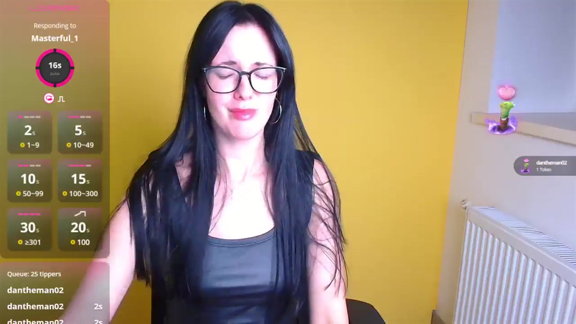 Gallery image thumbnail from Black_Red's myfreecams stream on, 11/17/2024, 11:52 image 19 of 20