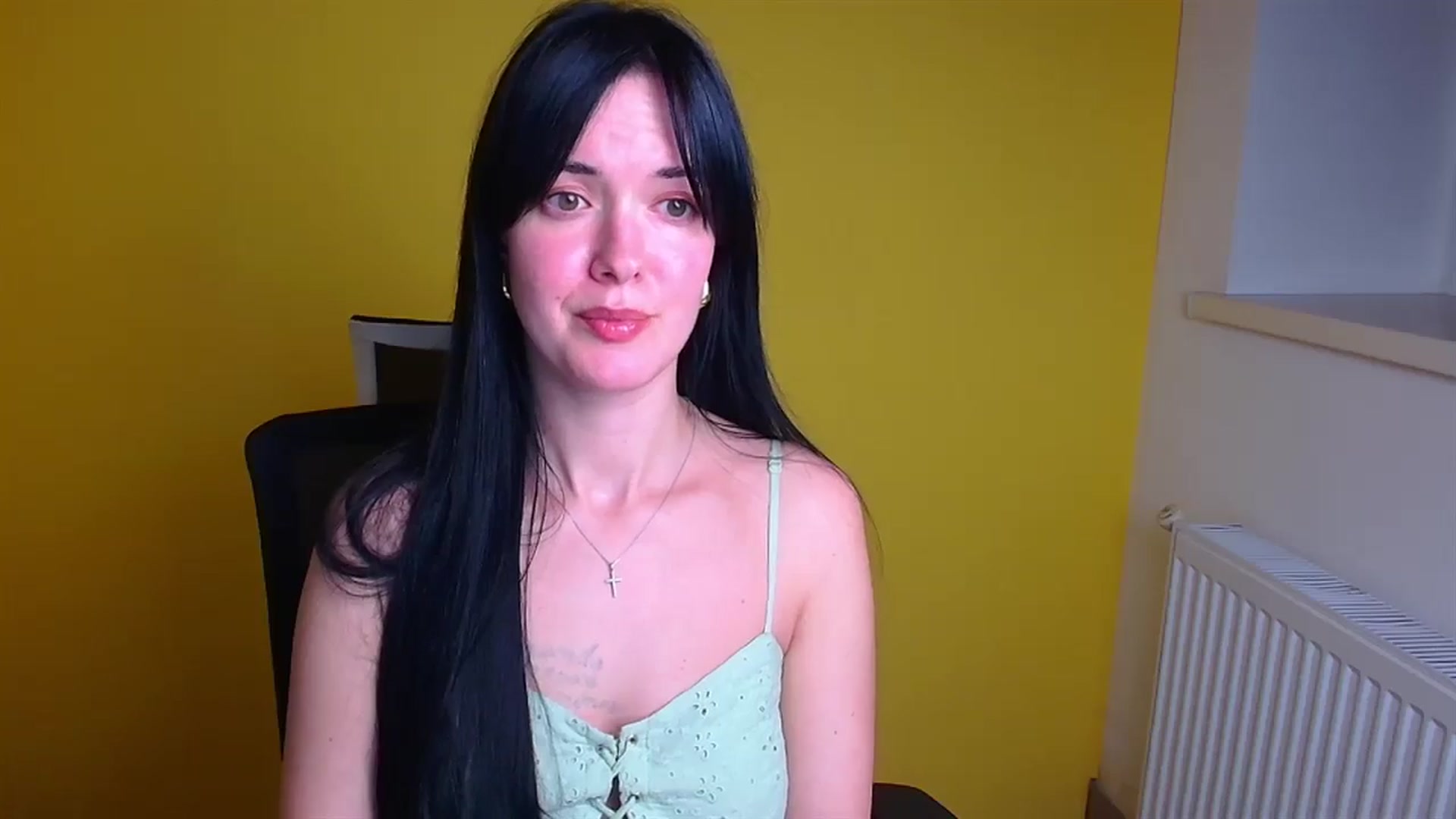 Gallery image thumbnail from Black_Red's myfreecams stream on, 11/18/2024, 19:39 image 5 of 20