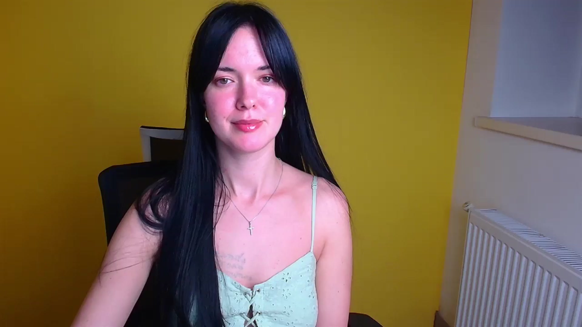 Gallery image thumbnail from Black_Red's myfreecams stream on, 11/18/2024, 19:39 image 4 of 20