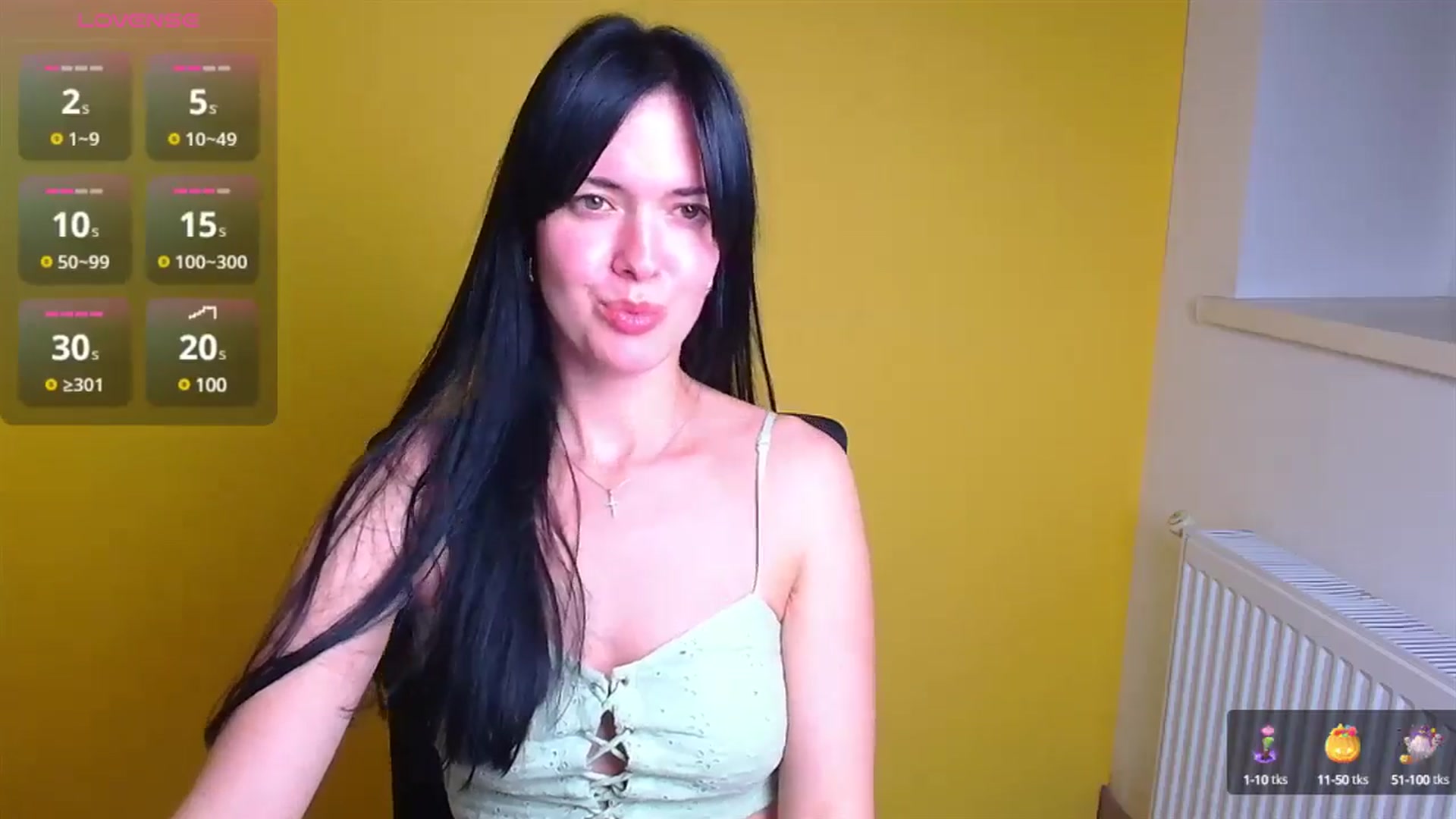 Gallery image thumbnail from Black_Red's myfreecams stream on, 11/18/2024, 21:54 image 3 of 20