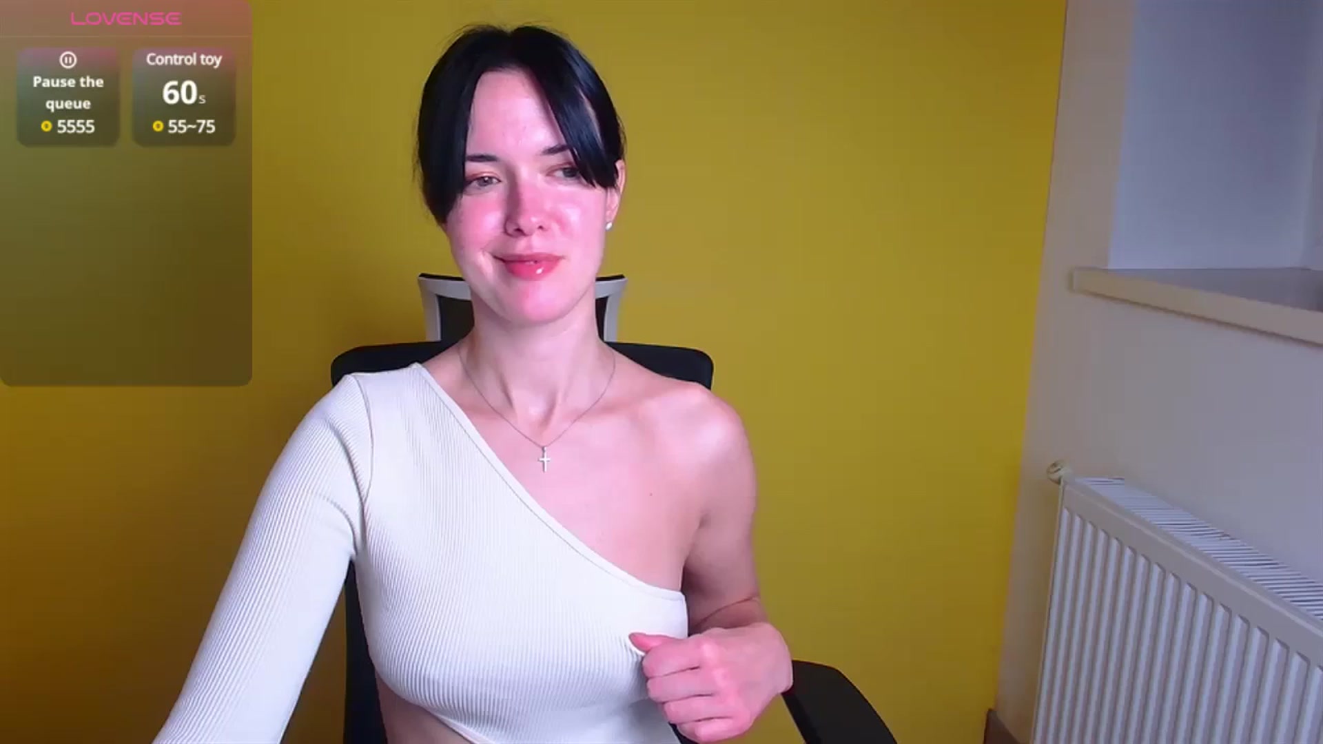 Gallery image thumbnail from Black_Red's myfreecams stream on, 11/20/2024, 14:40 image 2 of 20