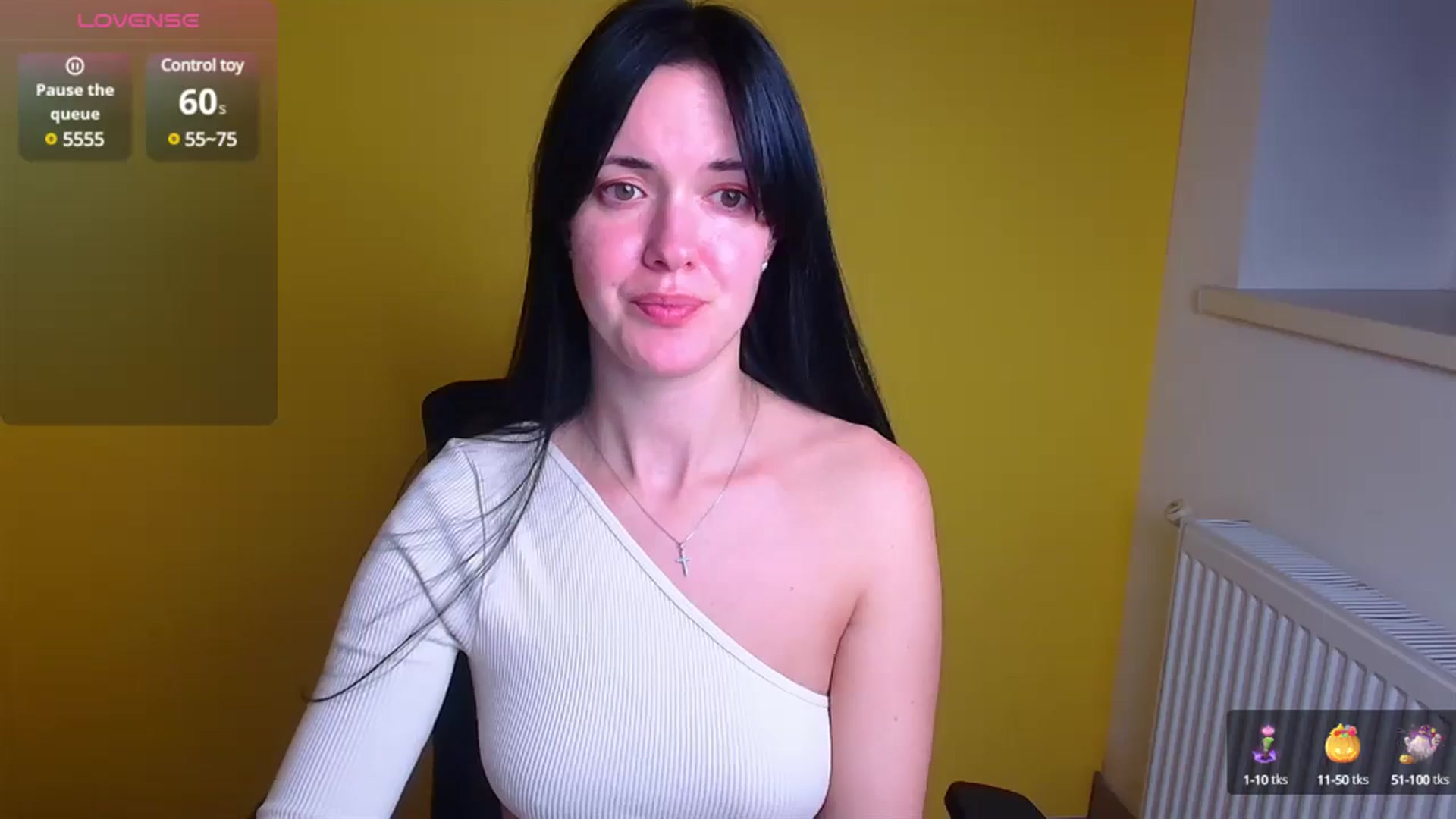 Gallery image thumbnail from Black_Red's myfreecams stream on, 11/20/2024, 16:10 image 13 of 20