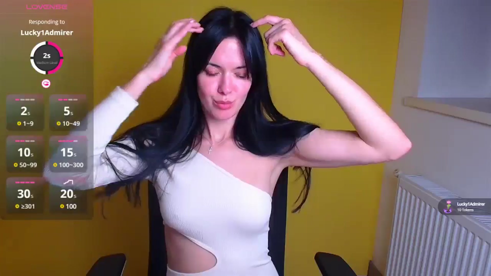 Gallery image thumbnail from Black_Red's myfreecams stream on, 11/20/2024, 16:10 image 16 of 20