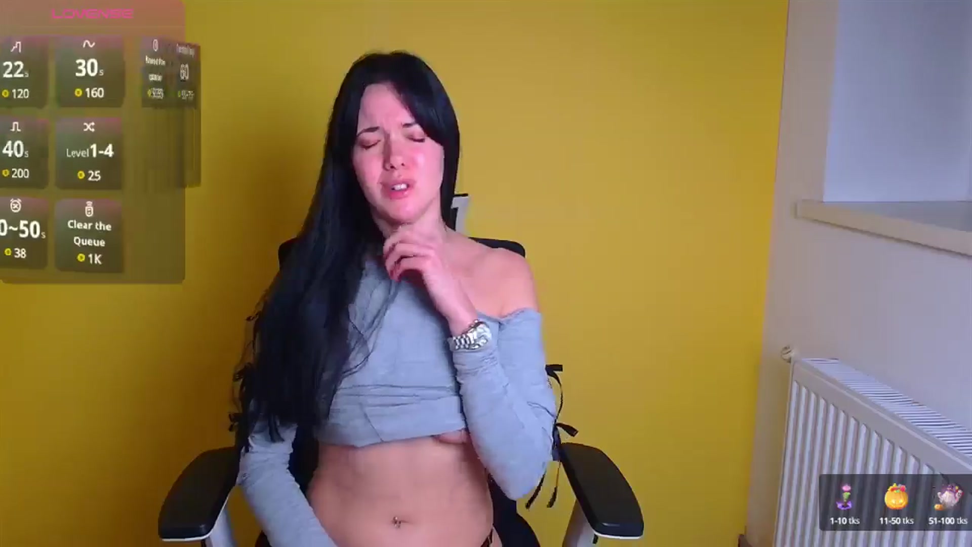 Gallery image thumbnail from Black_Red's myfreecams stream on, 11/23/2024, 10:25 image 8 of 20
