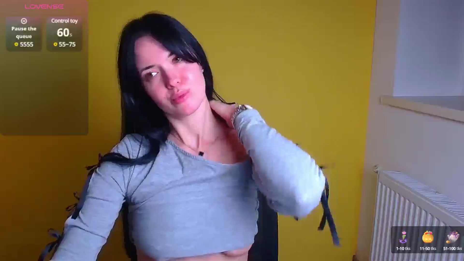 Gallery image thumbnail from Black_Red's myfreecams stream on, 11/23/2024, 10:25 image 14 of 20