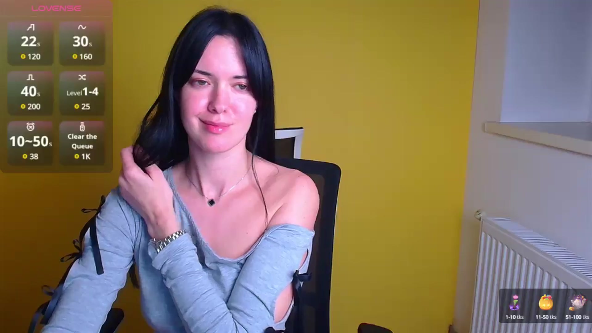 Gallery image thumbnail from Black_Red's myfreecams stream on, 11/23/2024, 10:25 image 2 of 20