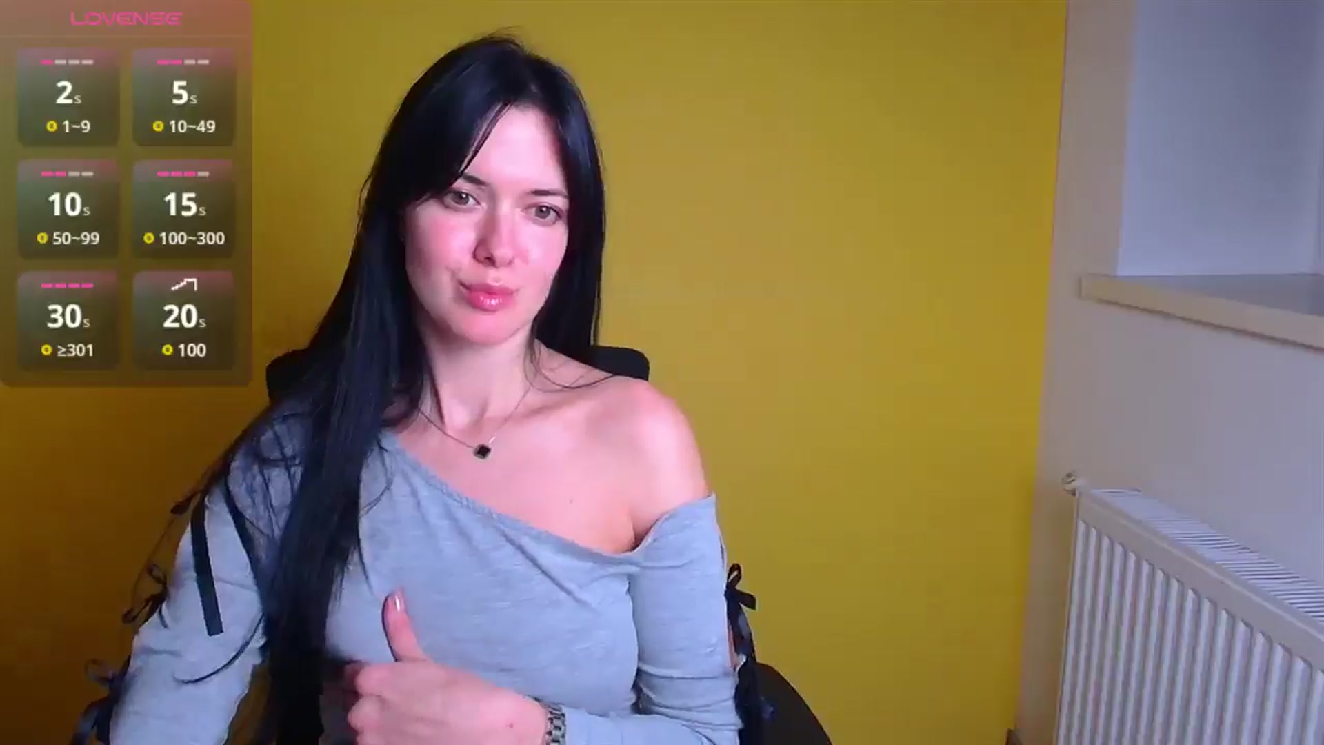 Gallery image thumbnail from Black_Red's myfreecams stream on, 11/23/2024, 11:59 image 6 of 20