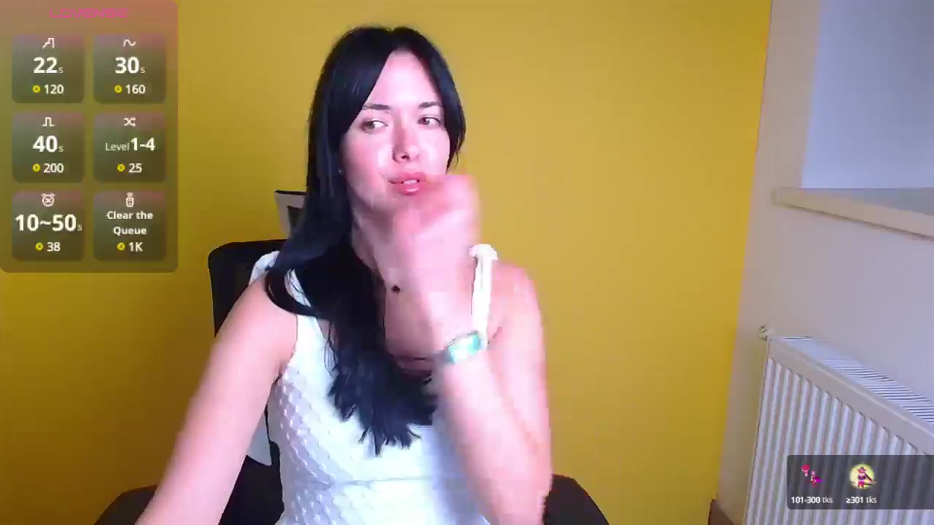 Gallery image thumbnail from Black_Red's myfreecams stream on, 11/25/2024, 19:54 image 14 of 20