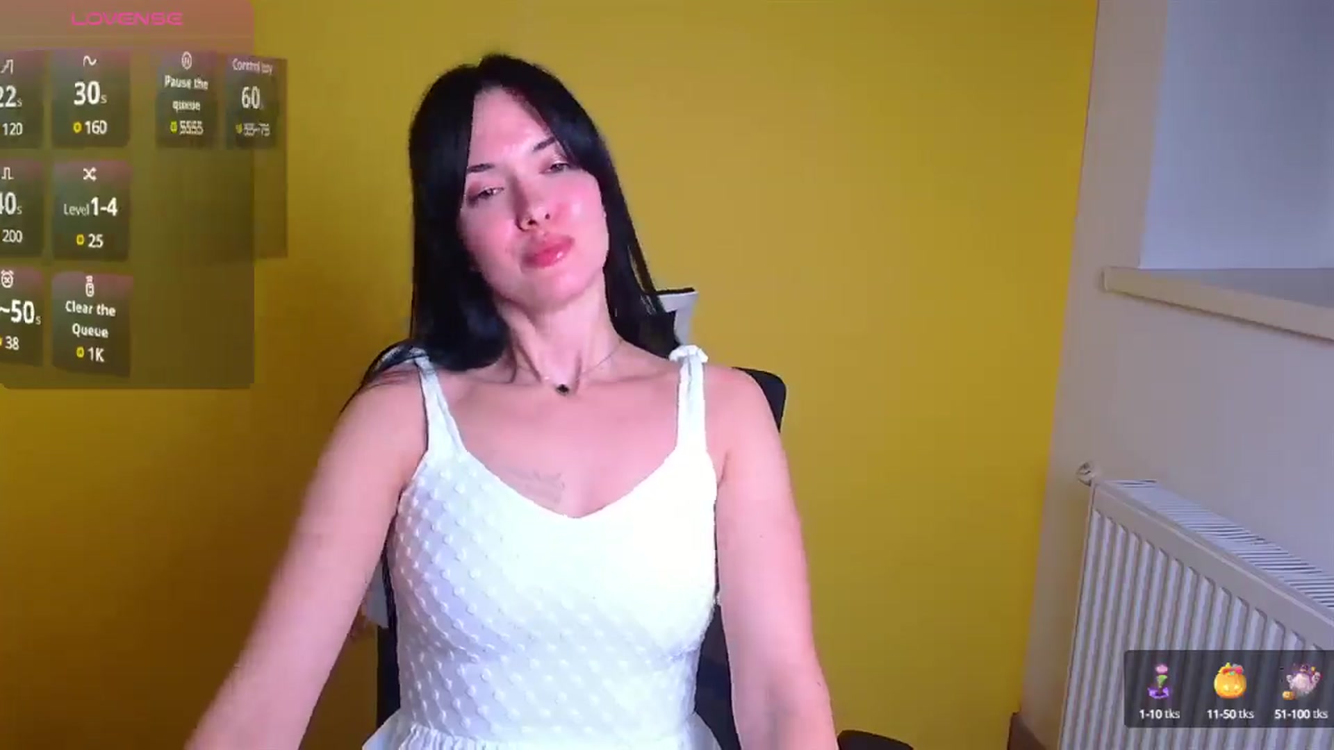 Gallery image thumbnail from Black_Red's myfreecams stream on, 11/25/2024, 19:54 image 9 of 20