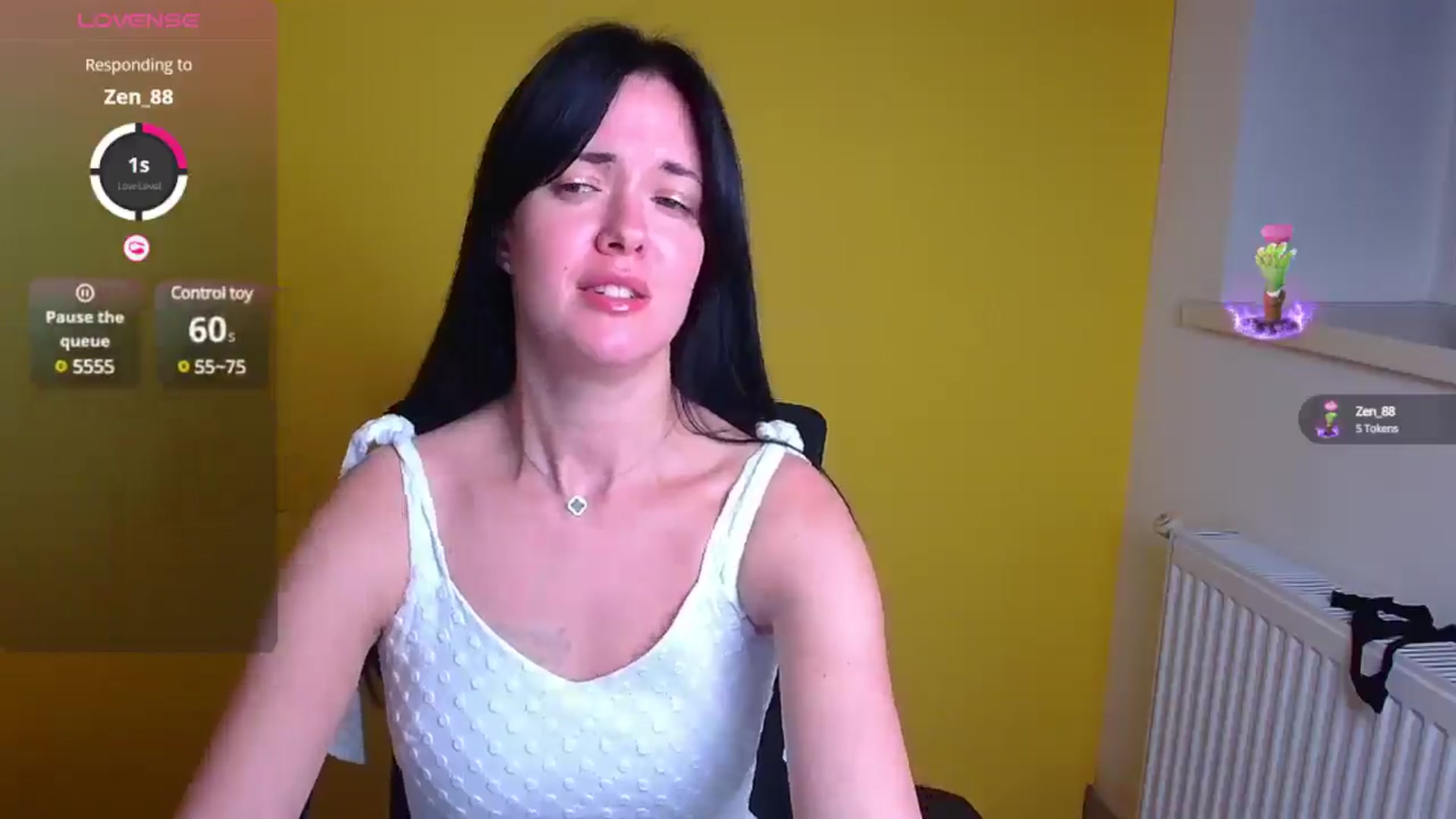 Gallery image thumbnail from Black_Red's myfreecams stream on, 11/25/2024, 22:13 image 10 of 20