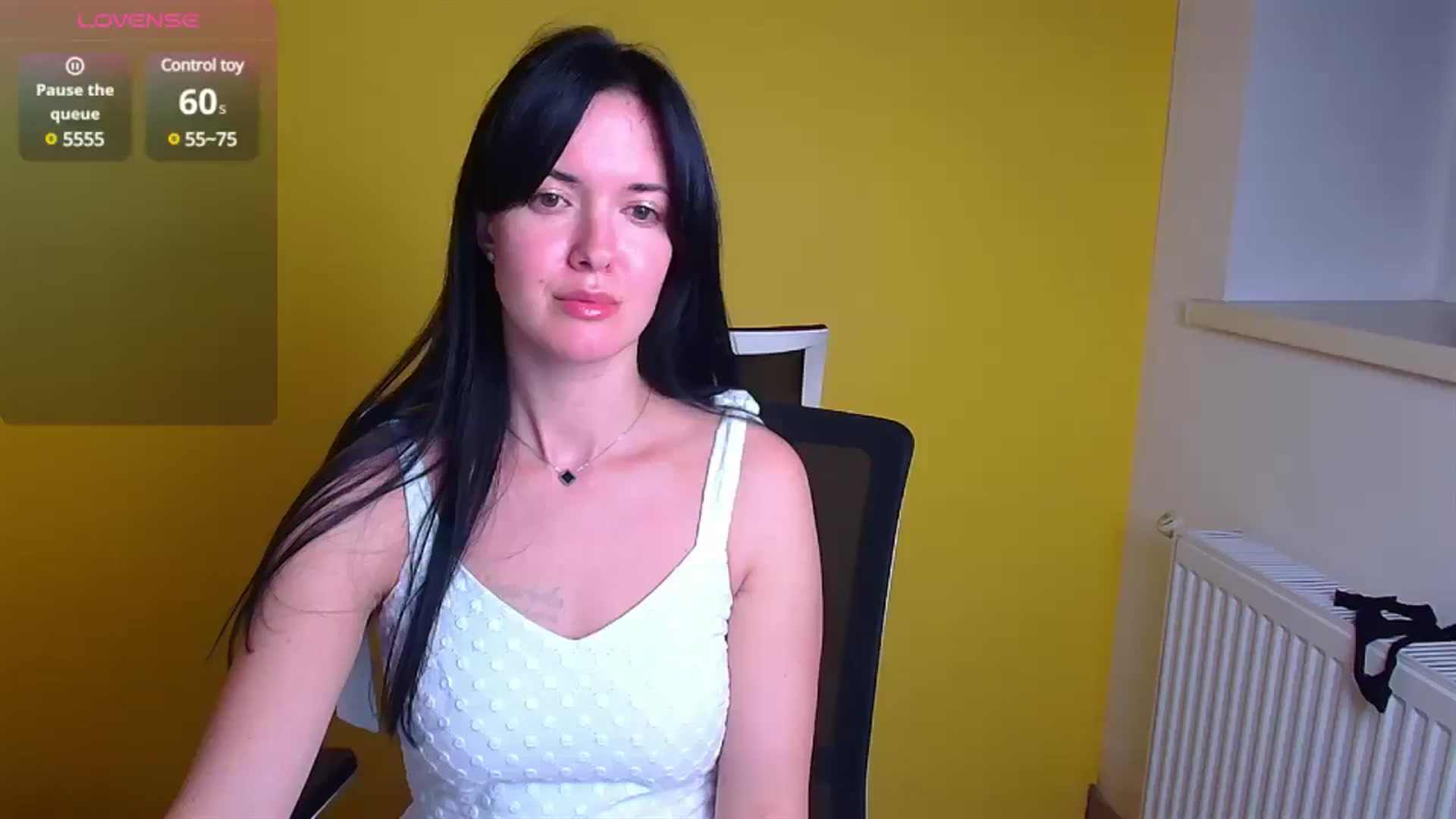 Gallery image thumbnail from Black_Red's myfreecams stream on, 11/25/2024, 22:13 image 18 of 20