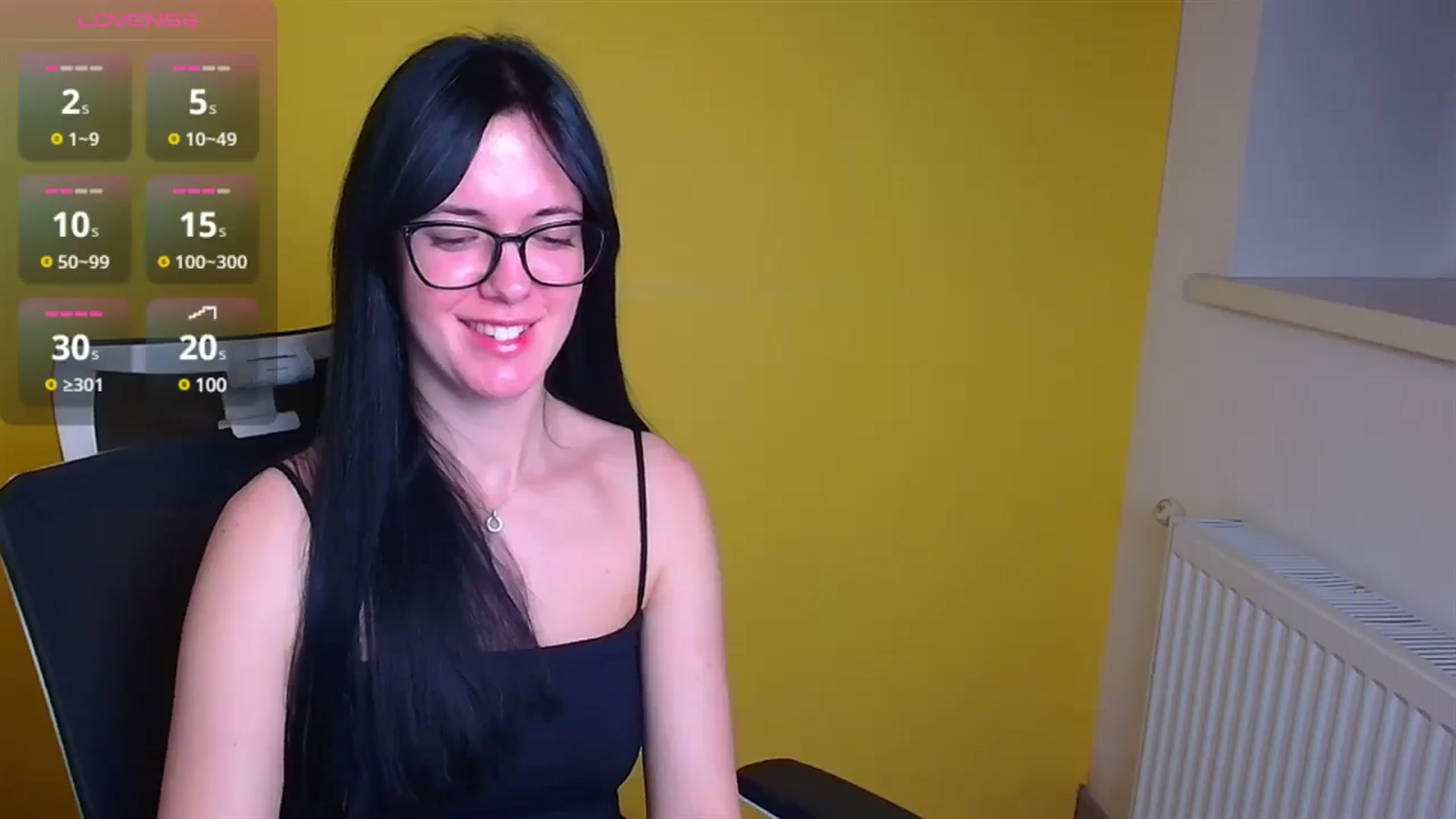 Gallery image thumbnail from Black_Red's myfreecams stream on, 12/06/2024, 14:50 image 8 of 20