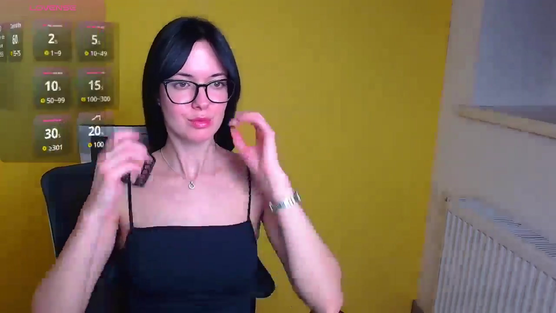 Gallery image thumbnail from Black_Red's myfreecams stream on, 12/06/2024, 14:50 image 6 of 20