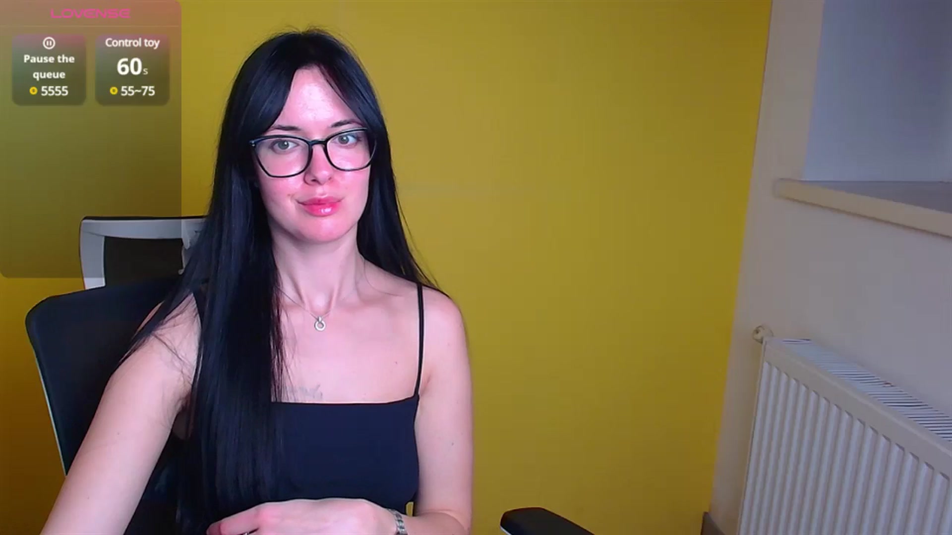 Gallery image thumbnail from Black_Red's myfreecams stream on, 12/06/2024, 14:50 image 14 of 20