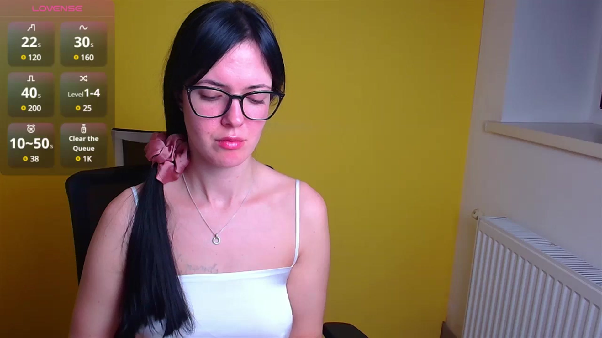 Gallery image thumbnail from Black_Red's myfreecams stream on, 12/07/2024, 09:43 image 16 of 20