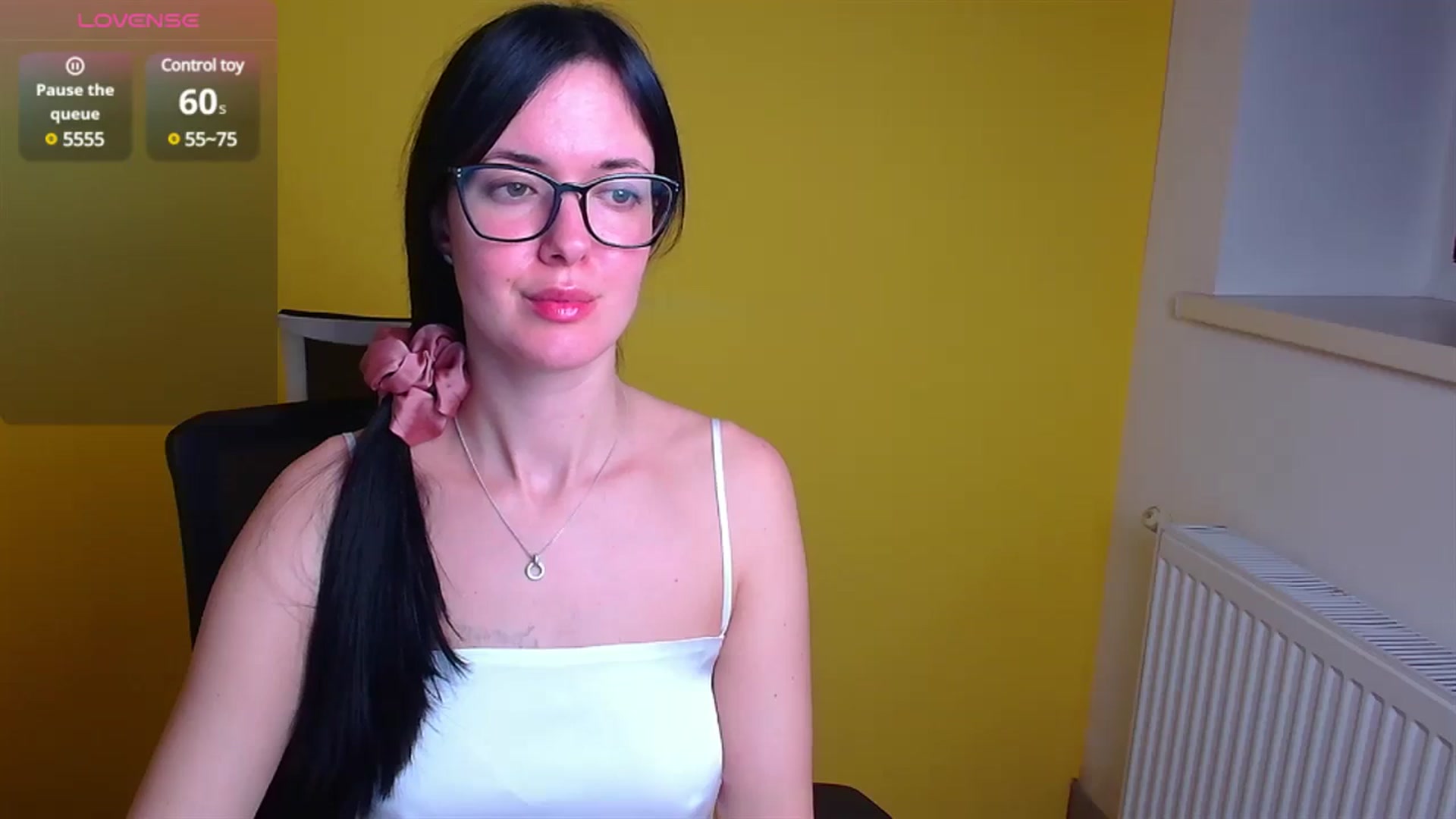 Gallery image thumbnail from Black_Red's myfreecams stream on, 12/07/2024, 09:43 image 13 of 20