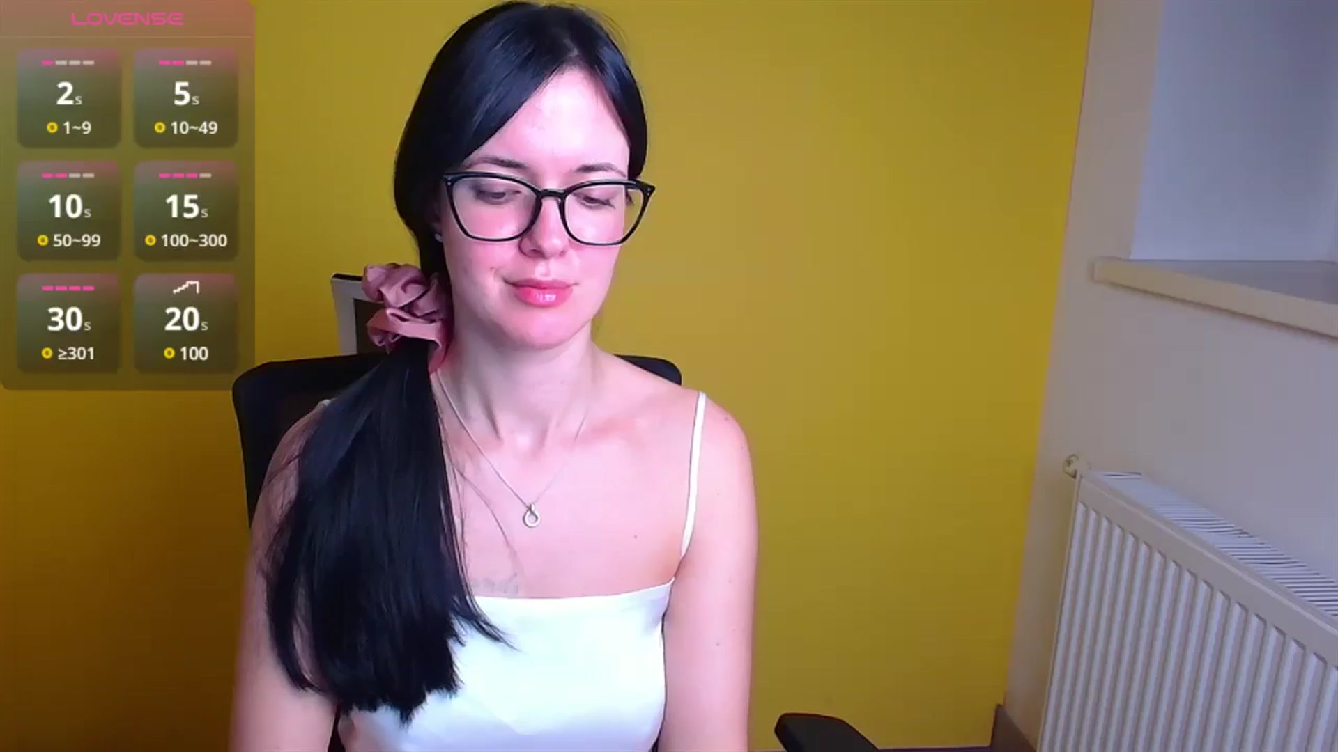 Gallery image thumbnail from Black_Red's myfreecams stream on, 12/07/2024, 10:30 image 12 of 20