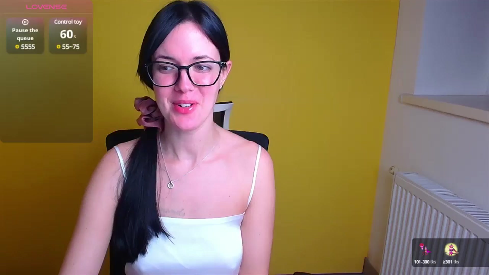 Gallery image thumbnail from Black_Red's myfreecams stream on, 12/07/2024, 10:30 image 9 of 20