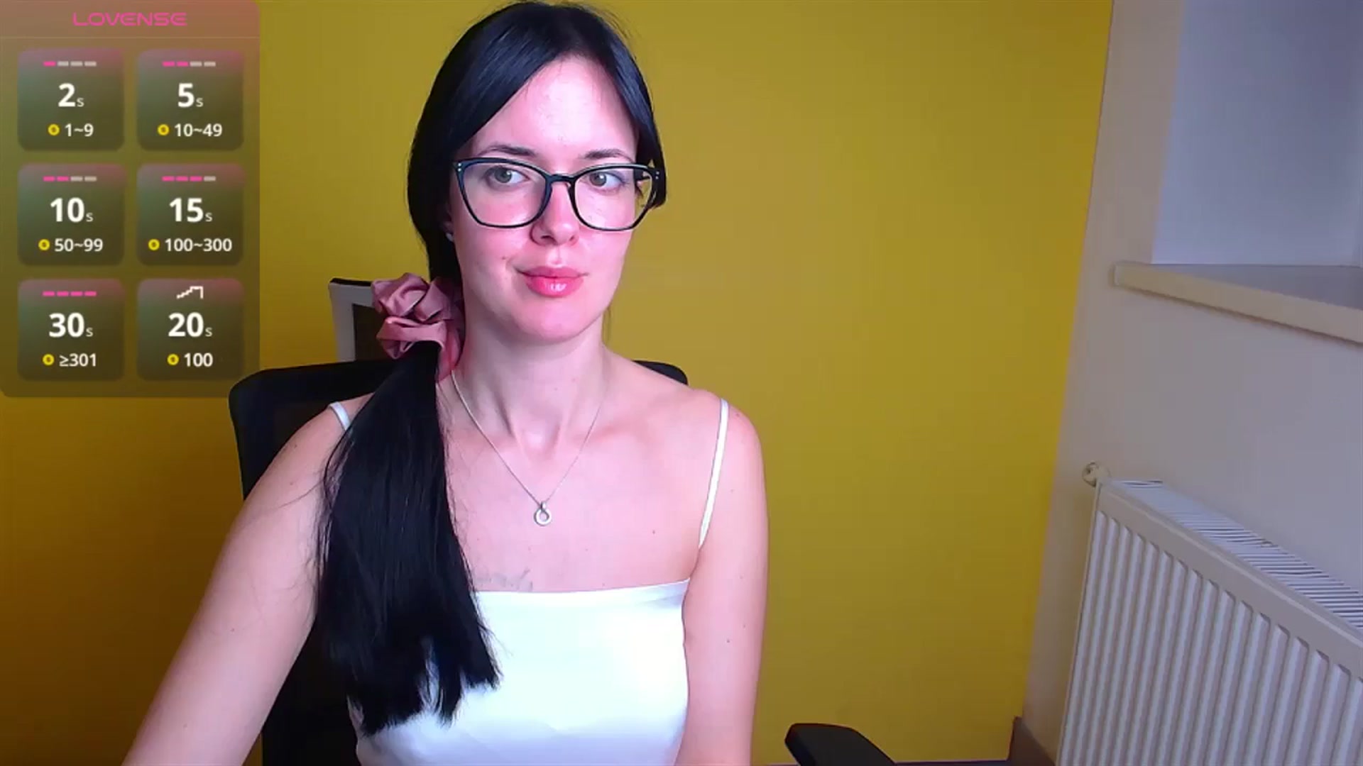 Gallery image thumbnail from Black_Red's myfreecams stream on, 12/07/2024, 10:30 image 19 of 20