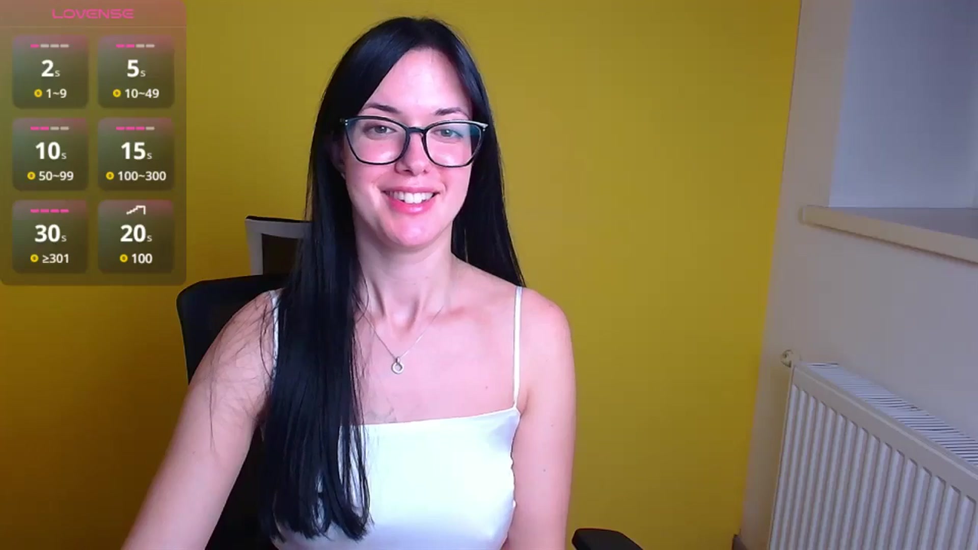Gallery image thumbnail from Black_Red's myfreecams stream on, 12/07/2024, 12:43 image 16 of 20