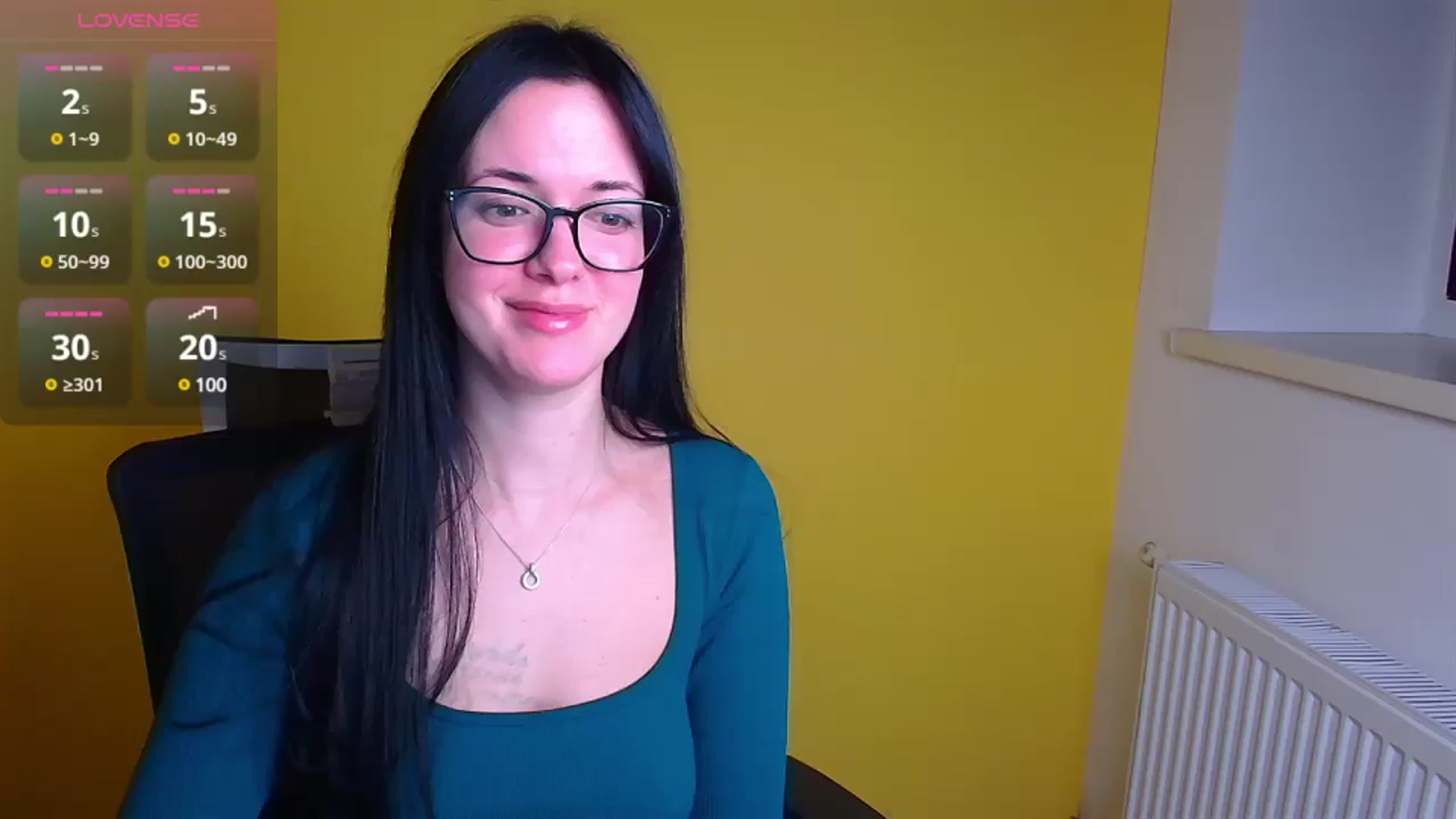 Gallery image thumbnail from Black_Red's myfreecams stream on, 12/08/2024, 09:23 image 1 of 20