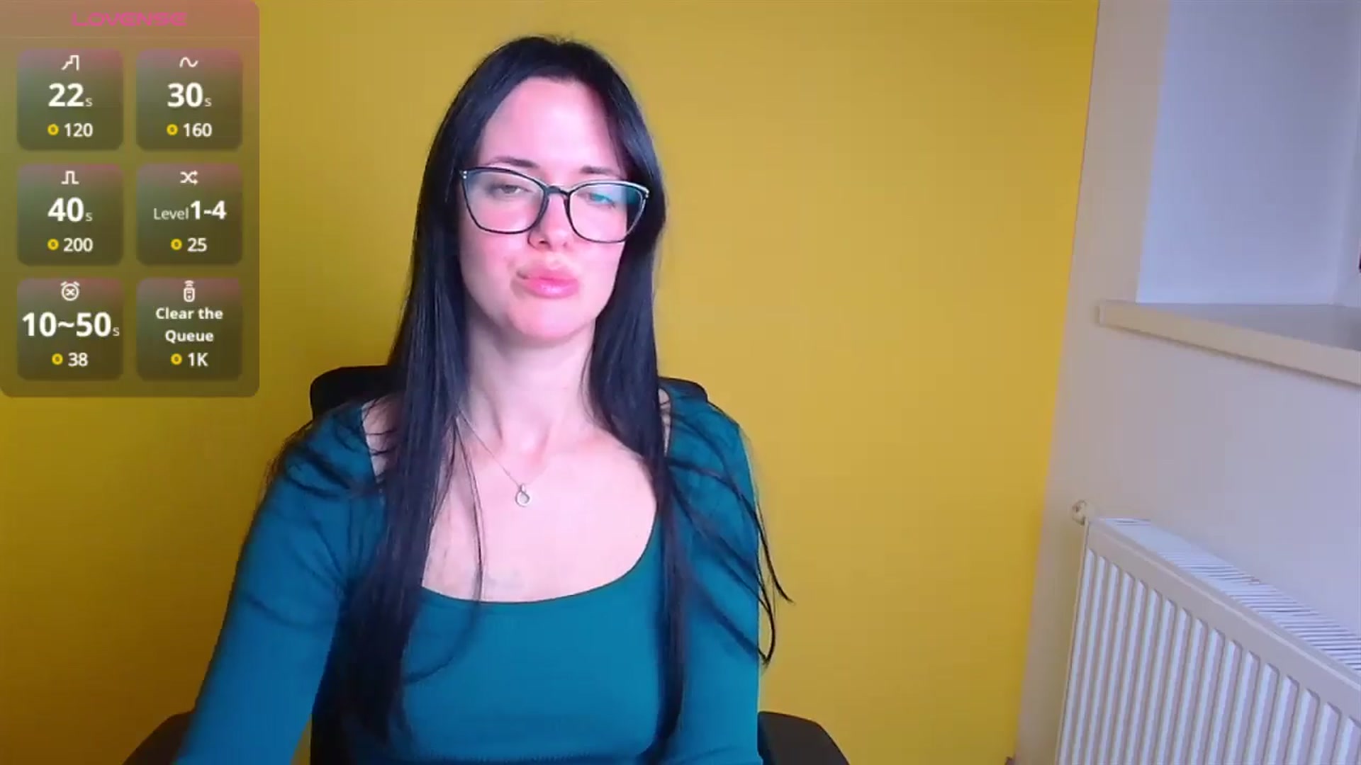 Gallery image thumbnail from Black_Red's myfreecams stream on, 12/08/2024, 09:23 image 18 of 20