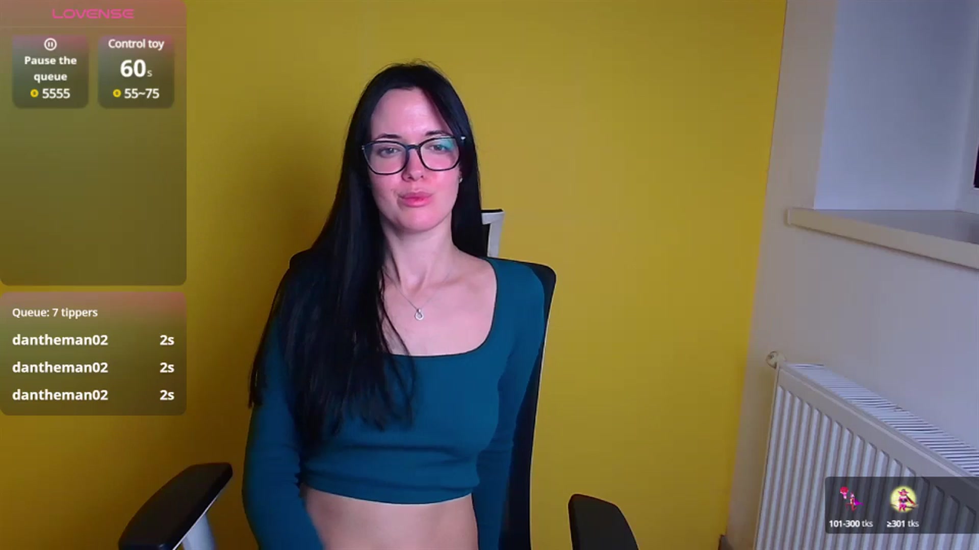 Gallery image thumbnail from Black_Red's myfreecams stream on, 12/08/2024, 11:28 image 18 of 20