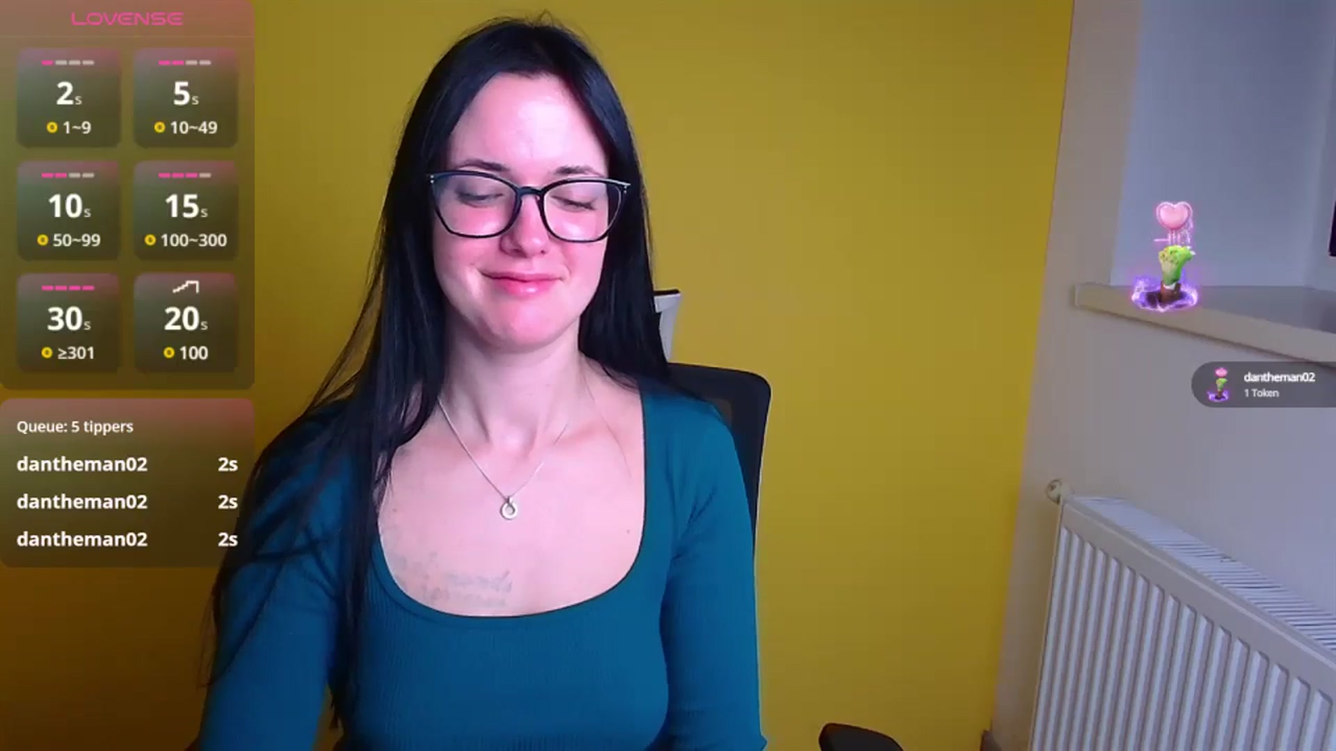 Gallery image thumbnail from Black_Red's myfreecams stream on, 12/08/2024, 11:28 image 15 of 20