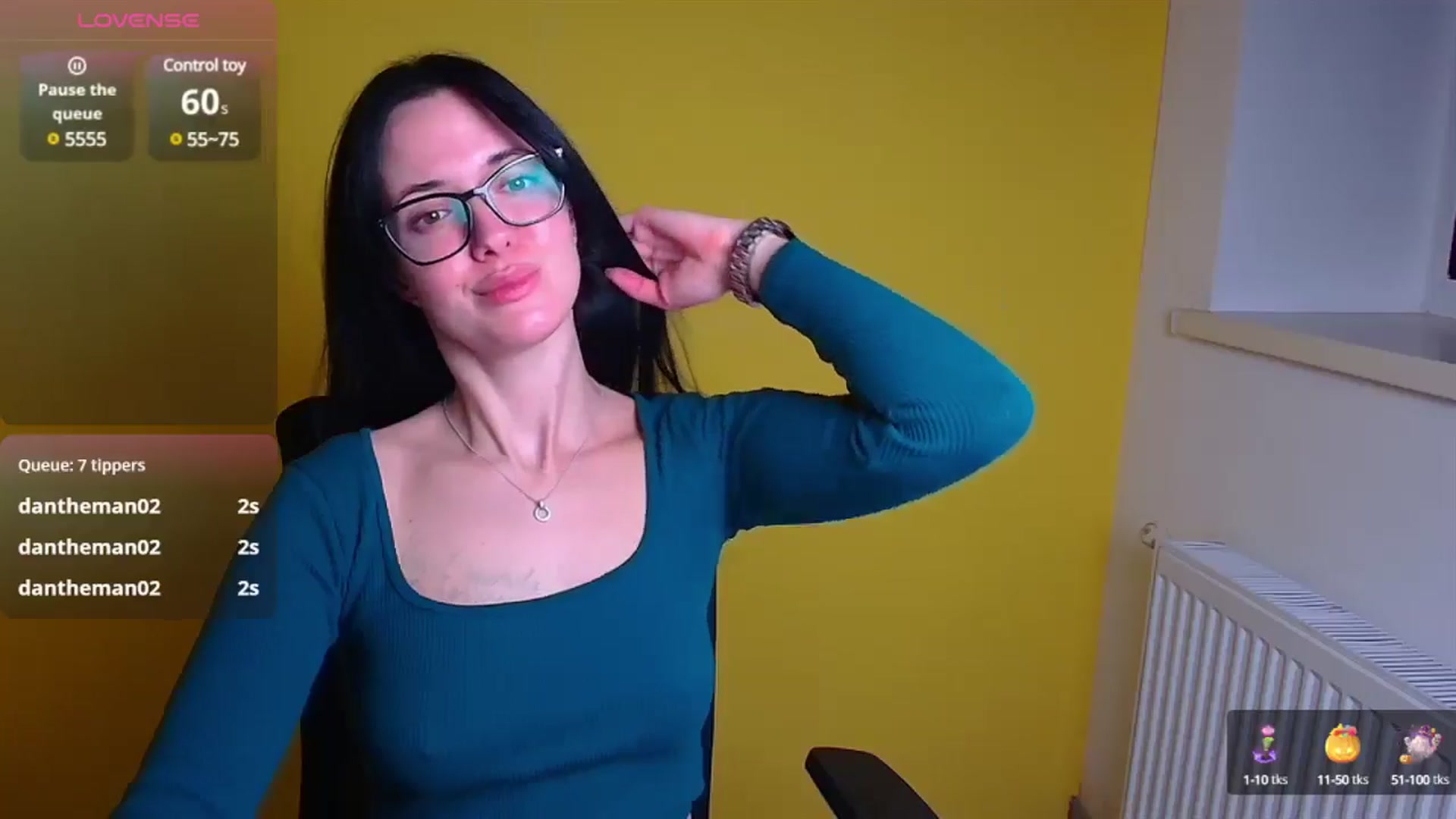 Gallery image thumbnail from Black_Red's myfreecams stream on, 12/08/2024, 11:28 image 19 of 20