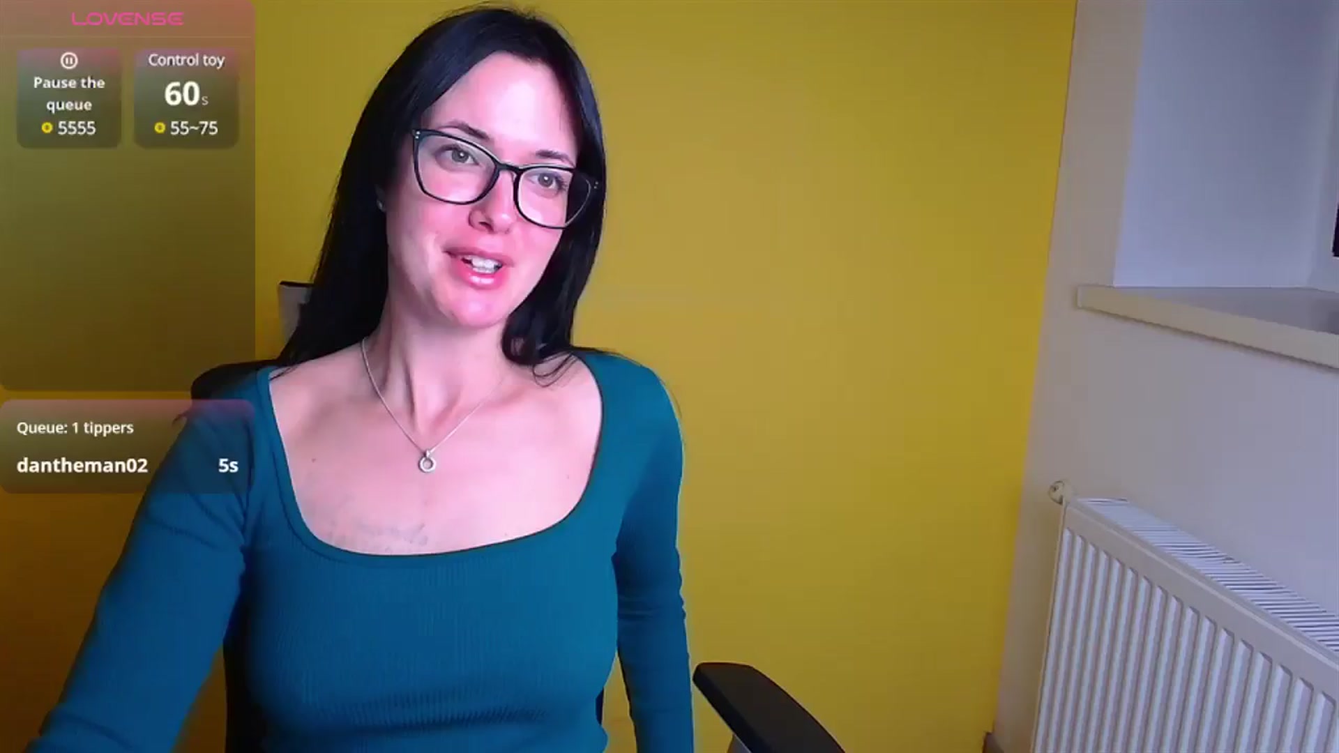 Gallery image thumbnail from Black_Red's myfreecams stream on, 12/08/2024, 11:28 image 14 of 20