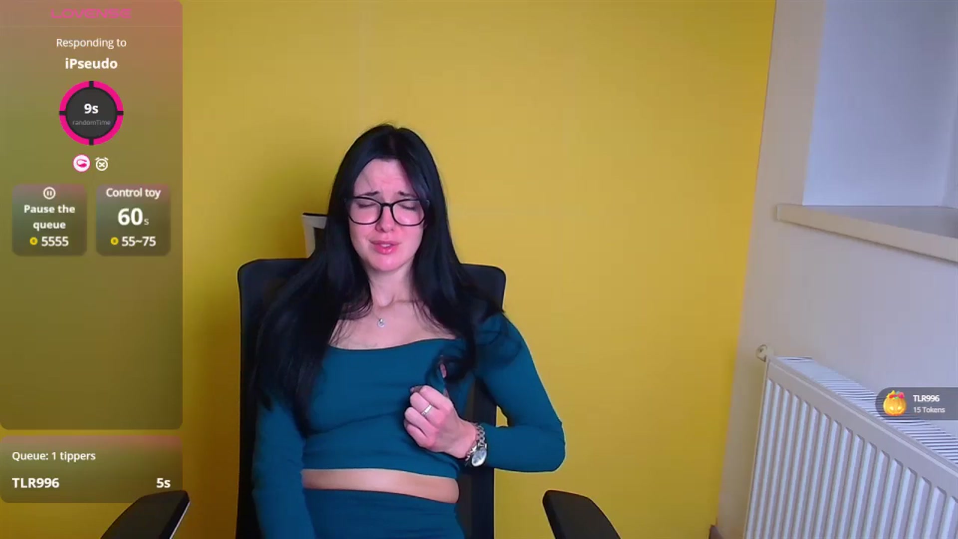 Gallery image thumbnail from Black_Red's myfreecams stream on, 12/08/2024, 11:53 image 14 of 20