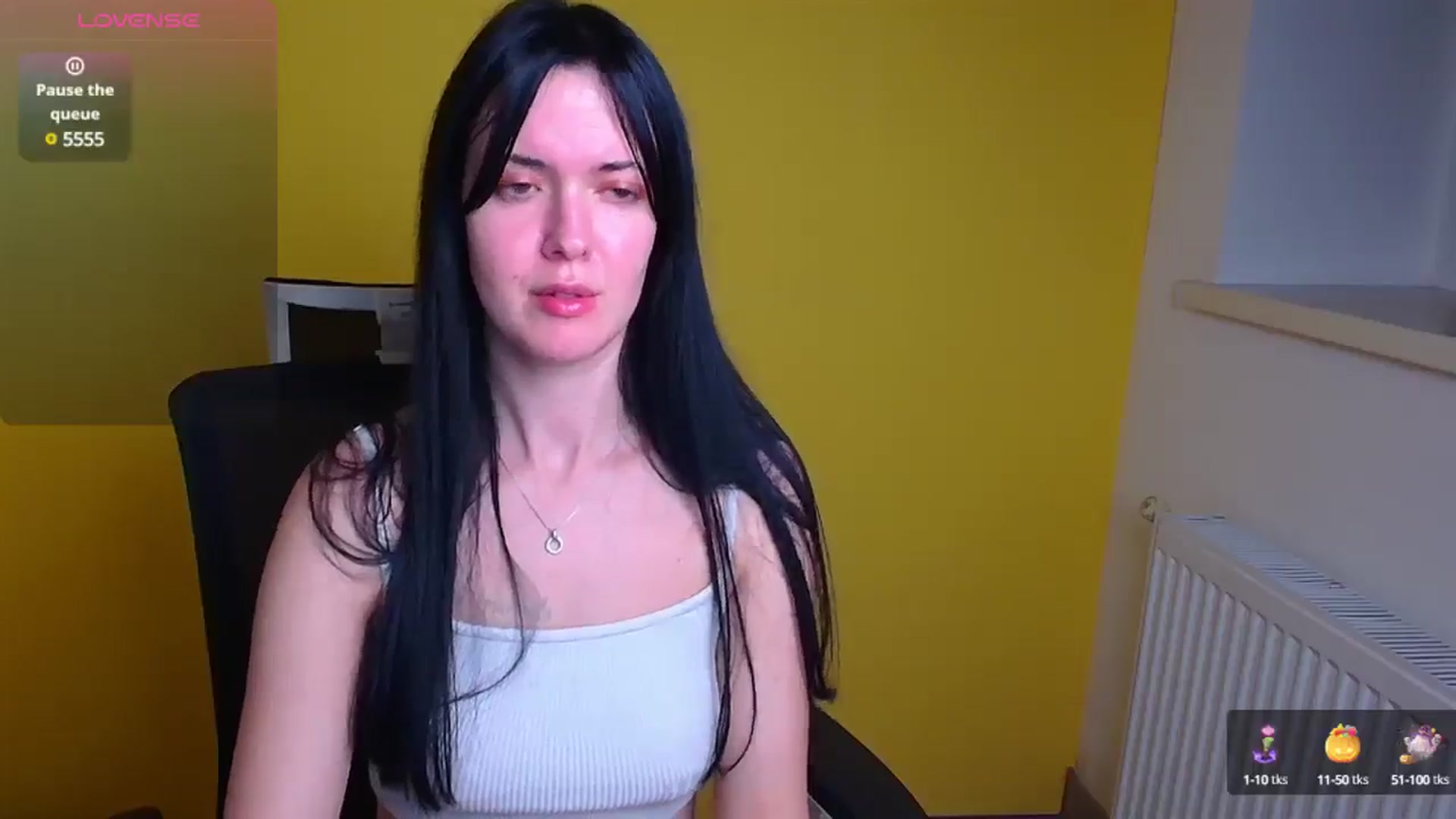 Gallery image thumbnail from Black_Red's myfreecams stream on, 12/09/2024, 21:59 image 11 of 20