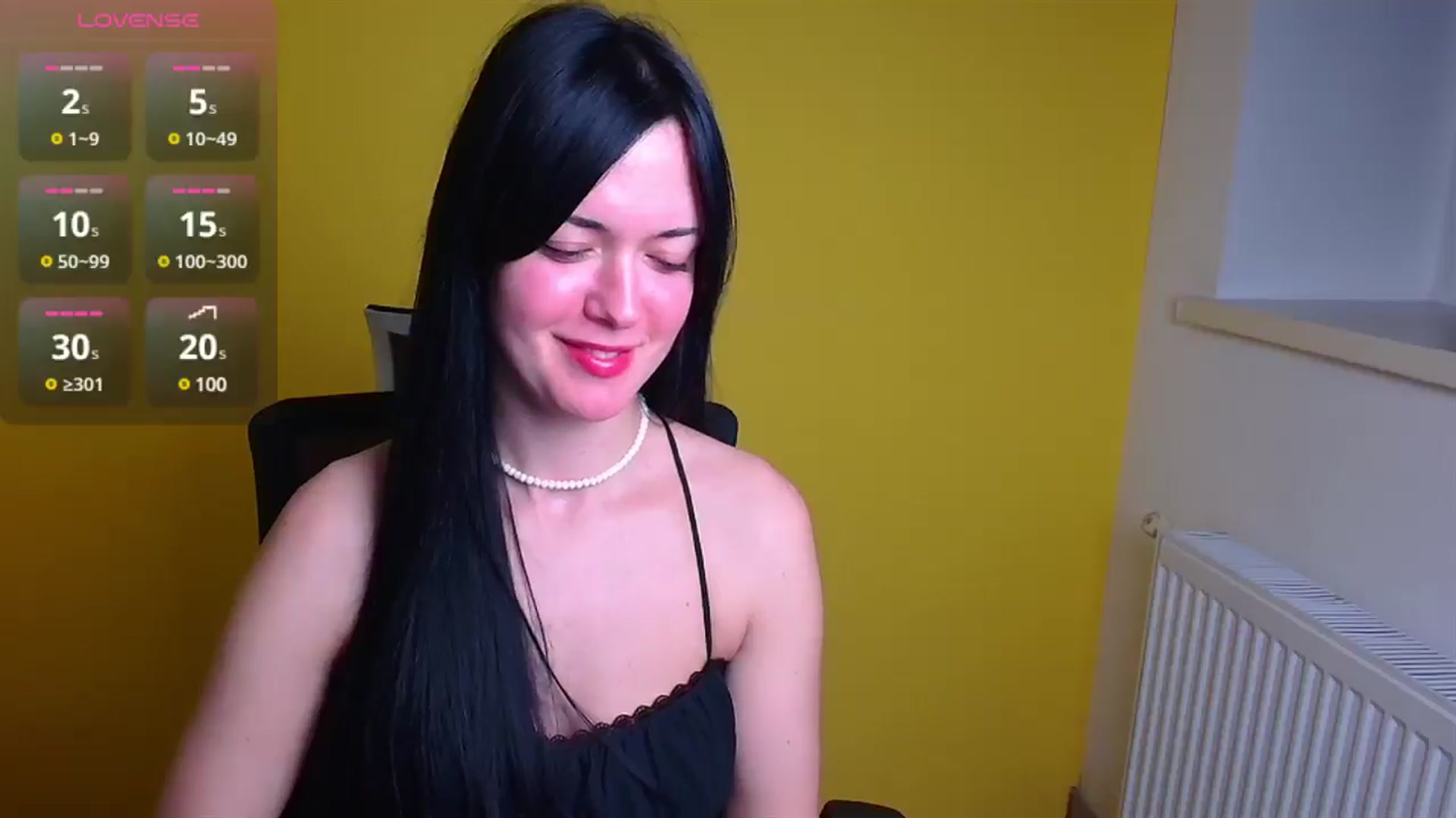Gallery image thumbnail from Black_Red's myfreecams stream on, 12/11/2024, 21:31 image 4 of 20
