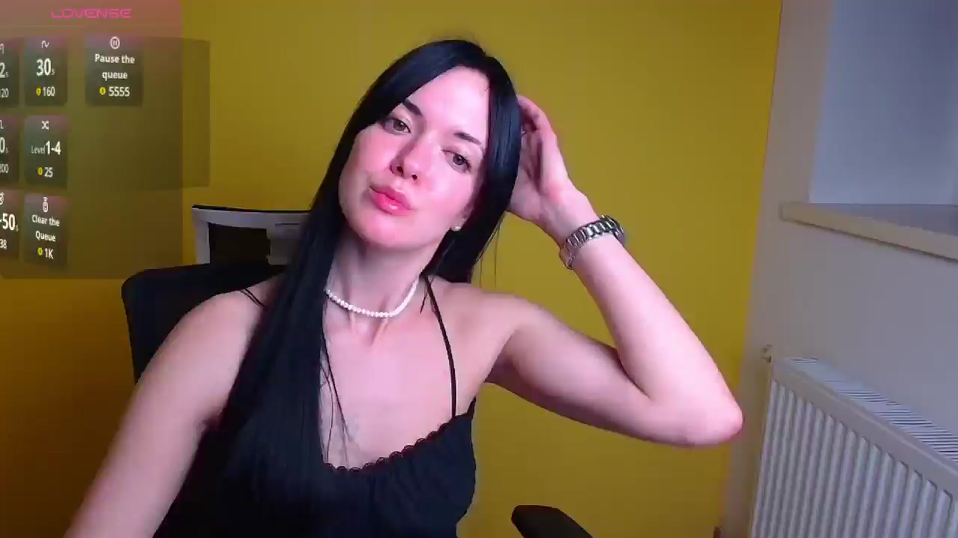 Gallery image thumbnail from Black_Red's myfreecams stream on, 12/11/2024, 23:41 image 12 of 20