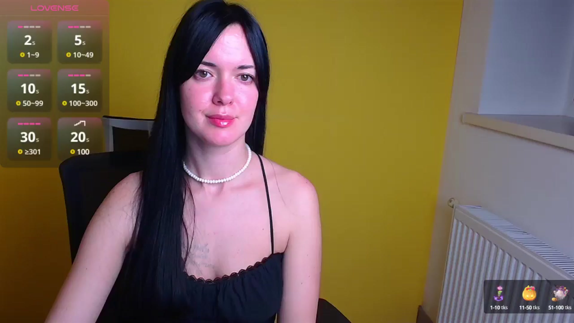 Gallery image thumbnail from Black_Red's myfreecams stream on, 12/11/2024, 23:41 image 19 of 20