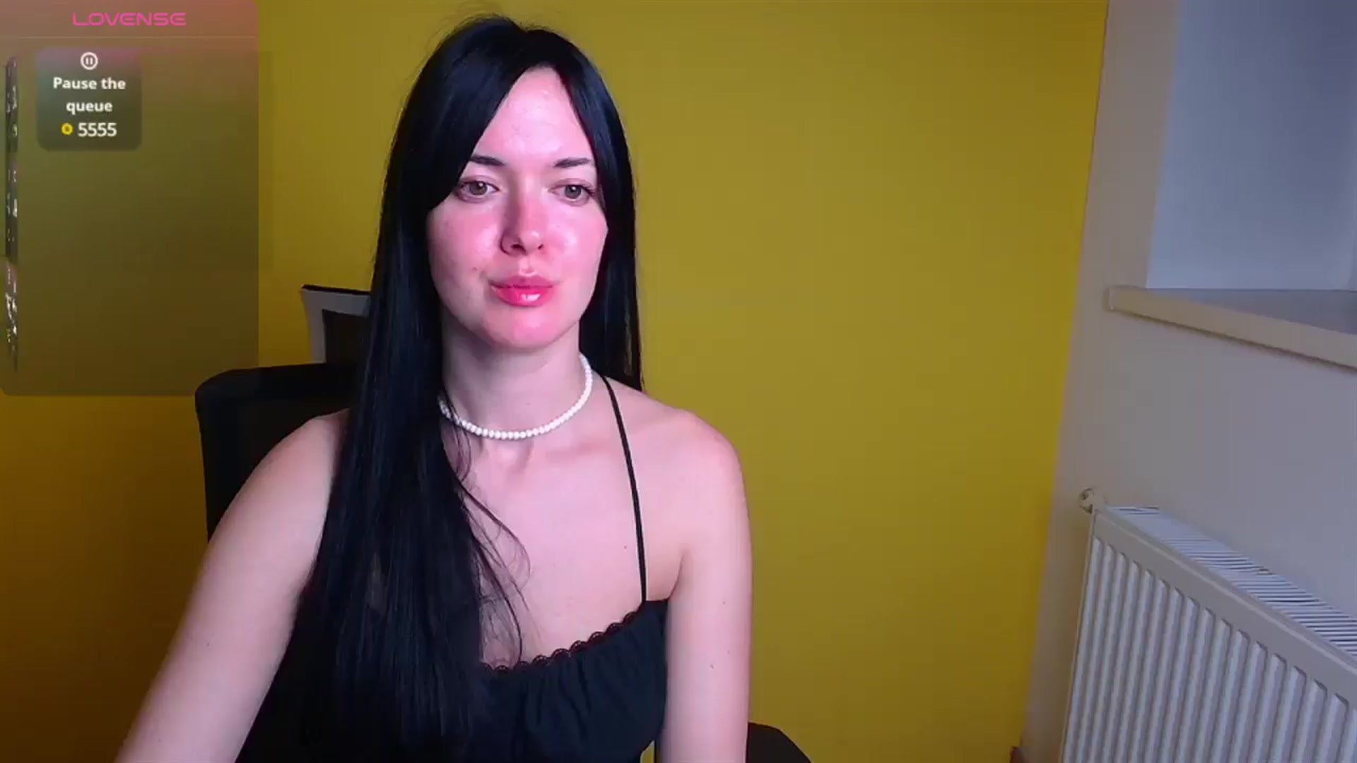 Gallery image thumbnail from Black_Red's myfreecams stream on, 12/11/2024, 23:41 image 9 of 20