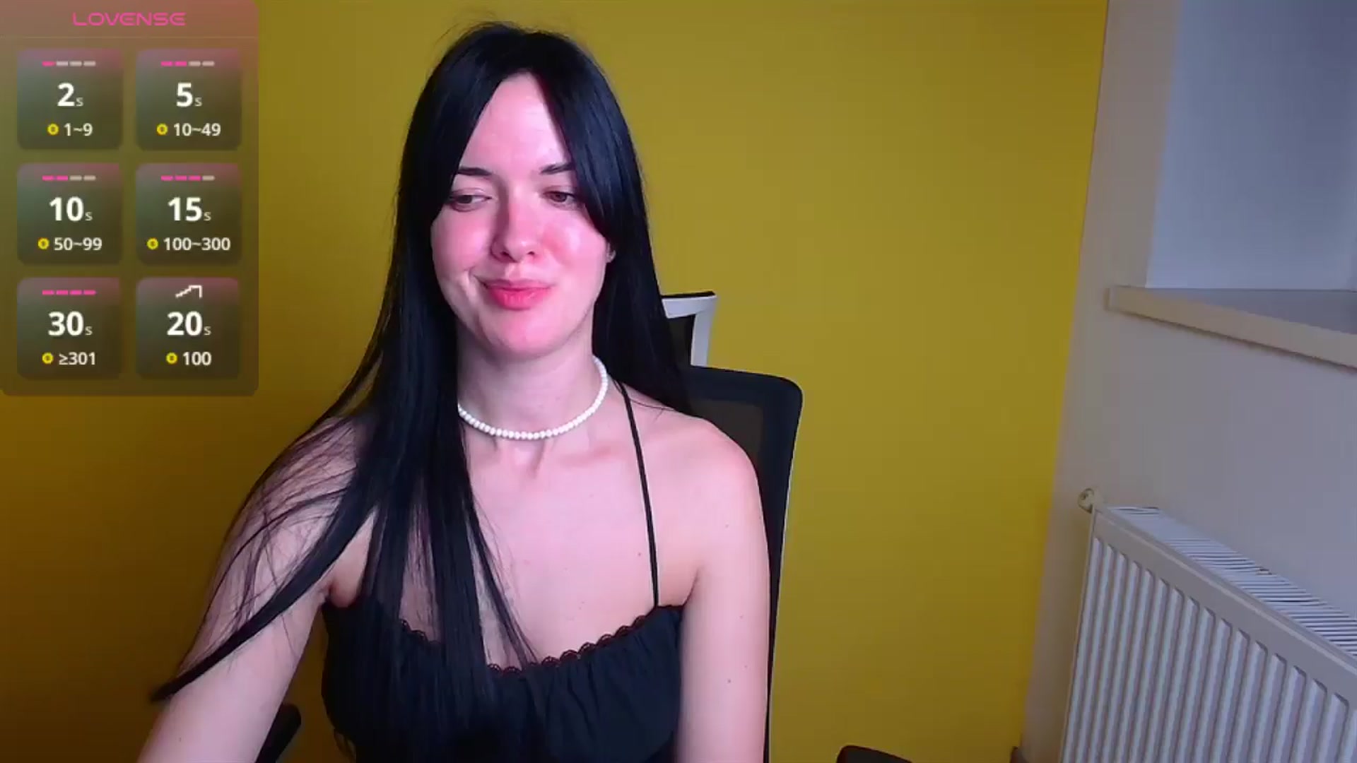 Gallery image thumbnail from Black_Red's myfreecams stream on, 12/11/2024, 23:41 image 4 of 20