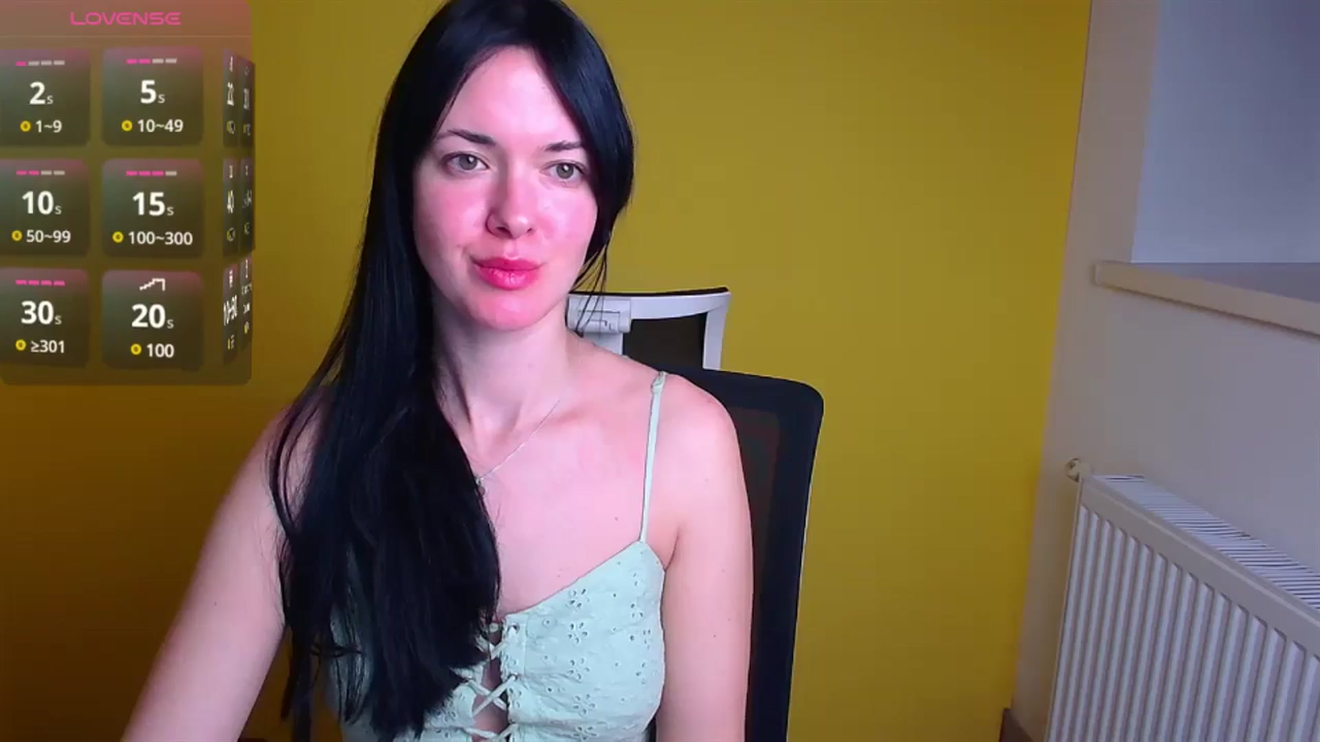 Gallery image thumbnail from Black_Red's myfreecams stream on, 12/15/2024, 08:51 image 15 of 20