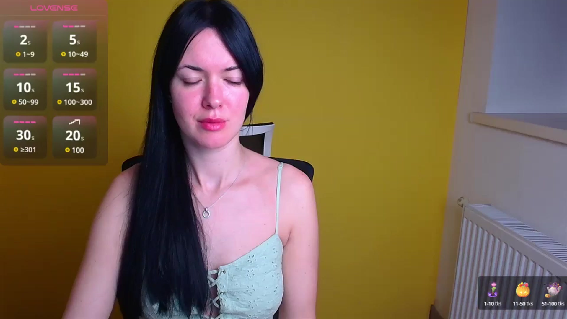 Gallery image thumbnail from Black_Red's myfreecams stream on, 12/15/2024, 08:51 image 18 of 20