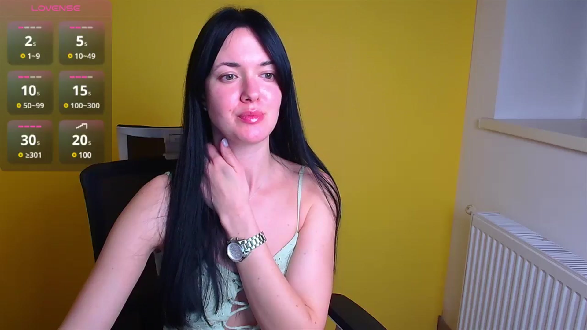 Gallery image thumbnail from Black_Red's myfreecams stream on, 12/15/2024, 11:24 image 14 of 20