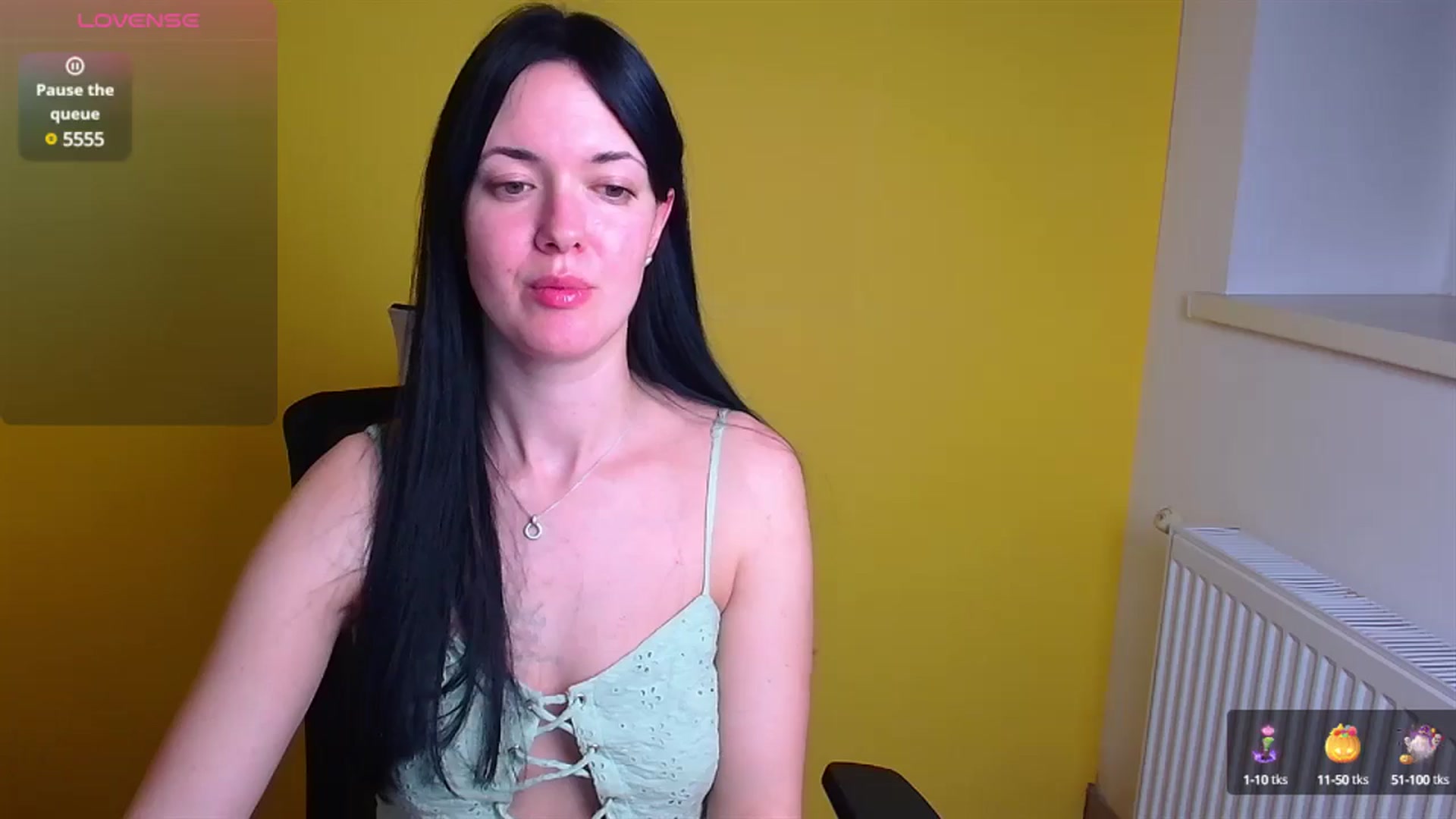 Gallery image thumbnail from Black_Red's myfreecams stream on, 12/15/2024, 11:24 image 16 of 20