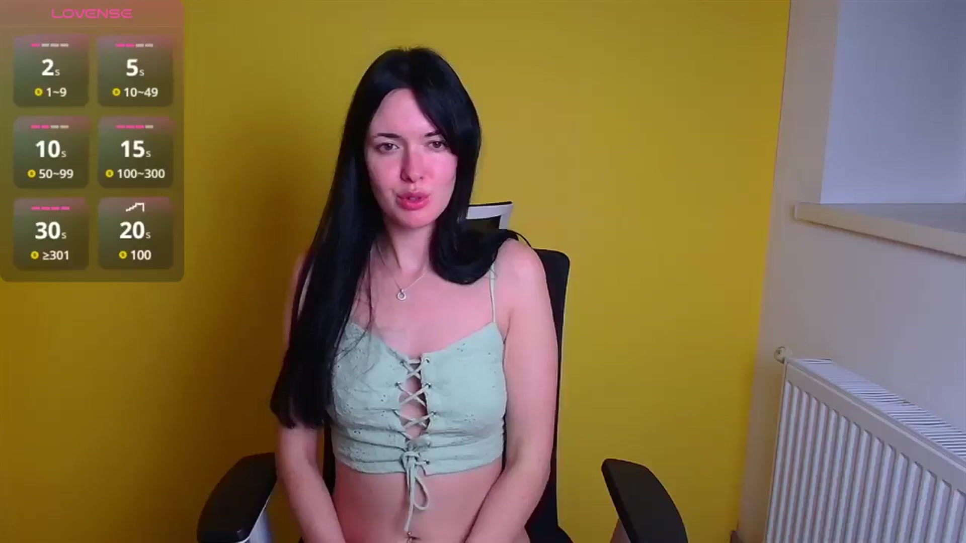 Gallery image thumbnail from Black_Red's myfreecams stream on, 12/15/2024, 12:52 image 4 of 20