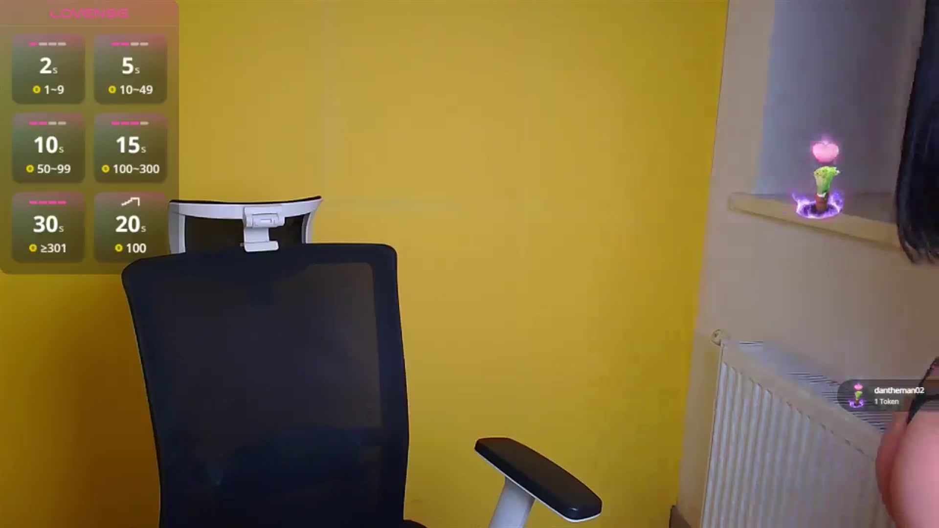 Gallery image thumbnail from Black_Red's myfreecams stream on, 12/15/2024, 14:38 image 17 of 20
