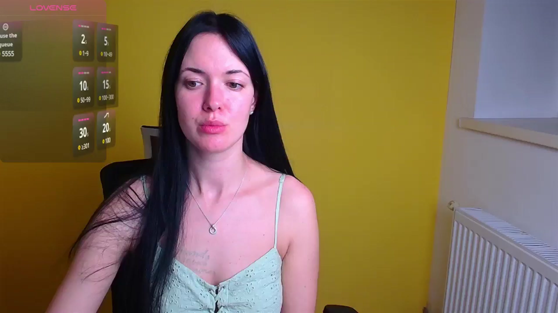 Gallery image thumbnail from Black_Red's myfreecams stream on, 12/15/2024, 14:38 image 1 of 20