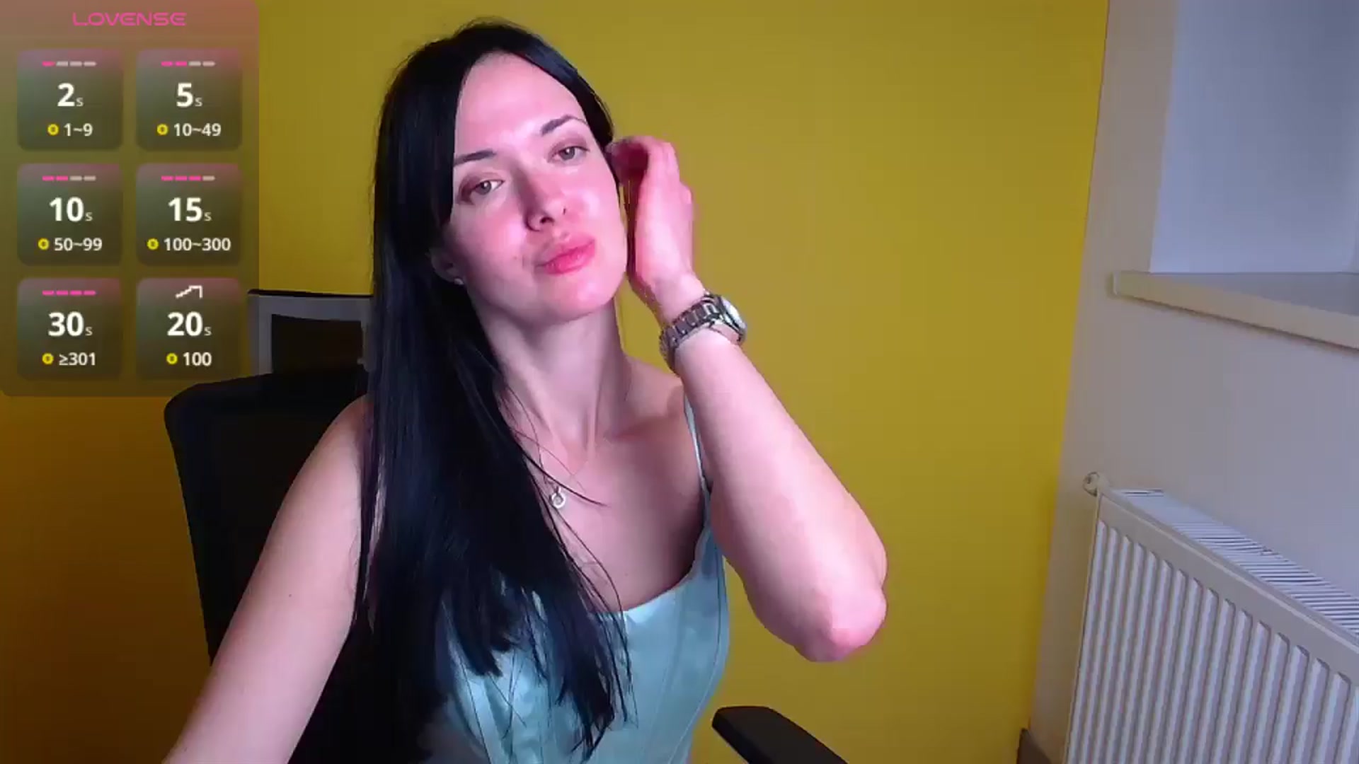 Gallery image thumbnail from Black_Red's myfreecams stream on, 12/16/2024, 20:53 image 13 of 20