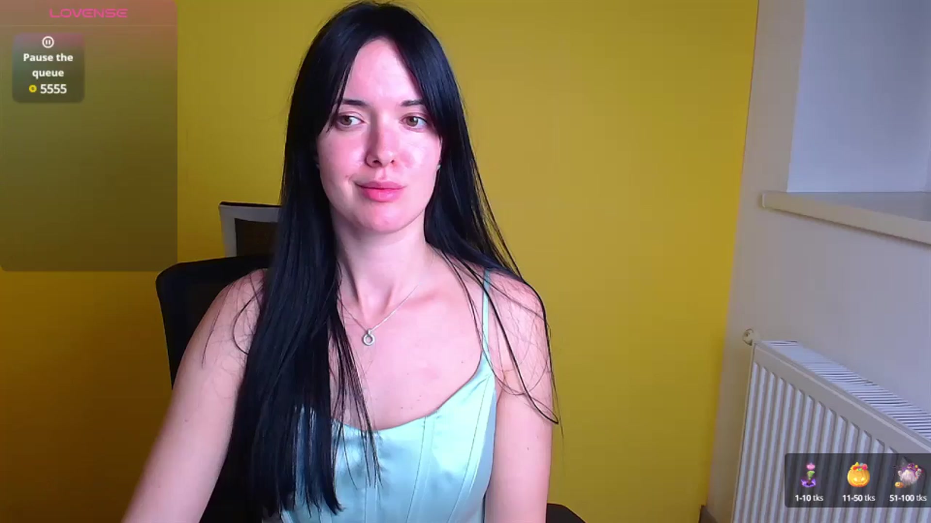 Gallery image thumbnail from Black_Red's myfreecams stream on, 12/17/2024, 24:59 image 6 of 20