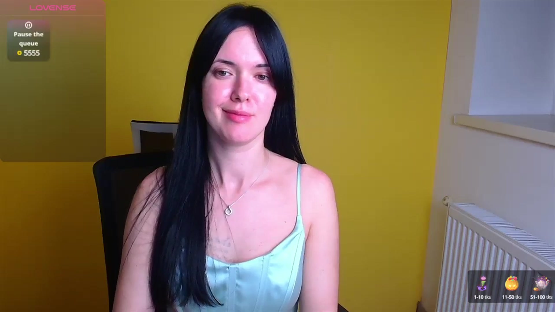 Gallery image thumbnail from Black_Red's myfreecams stream on, 12/17/2024, 24:59 image 15 of 20
