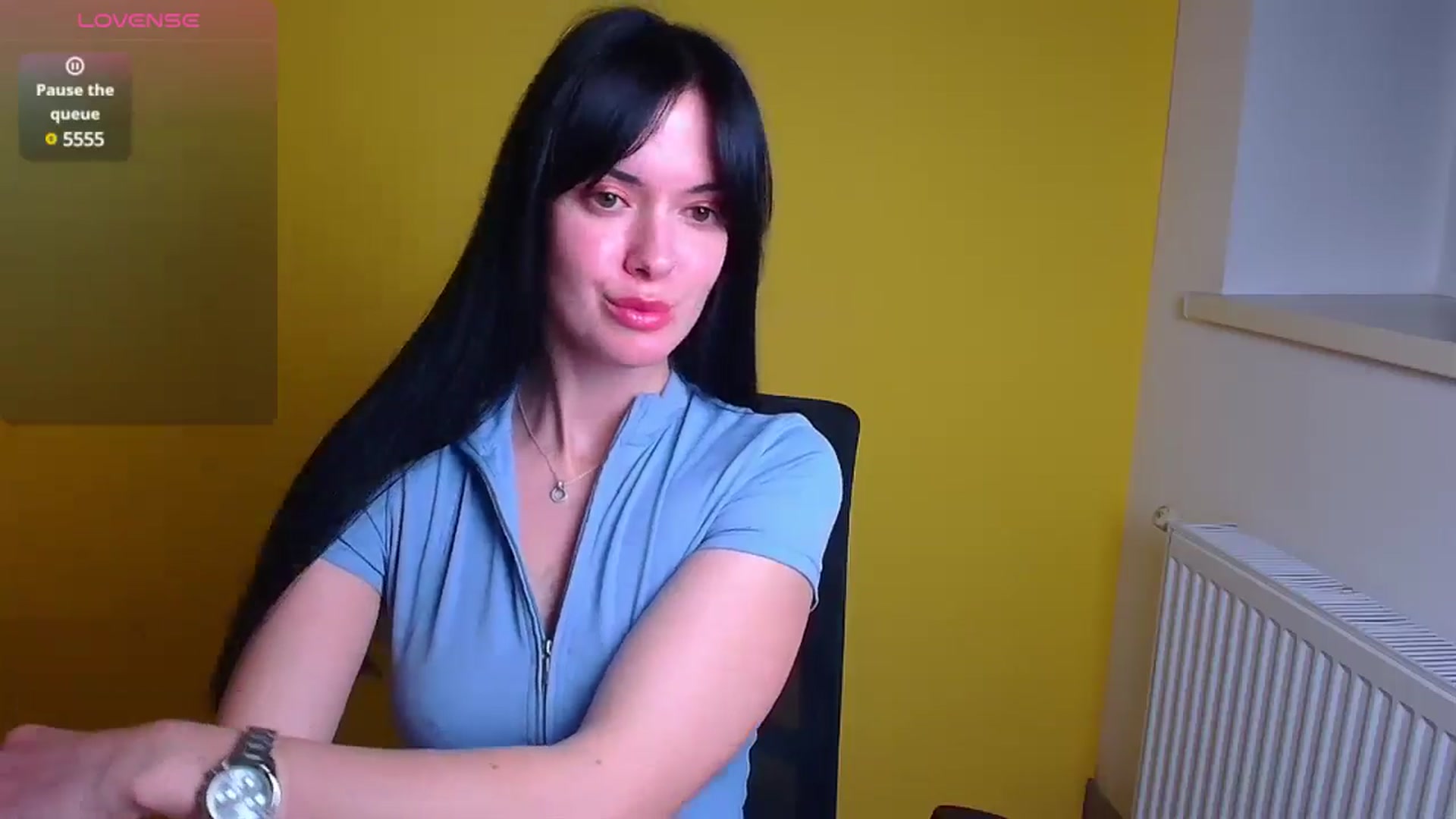 Gallery image thumbnail from Black_Red's myfreecams stream on, 12/18/2024, 17:19 image 7 of 20