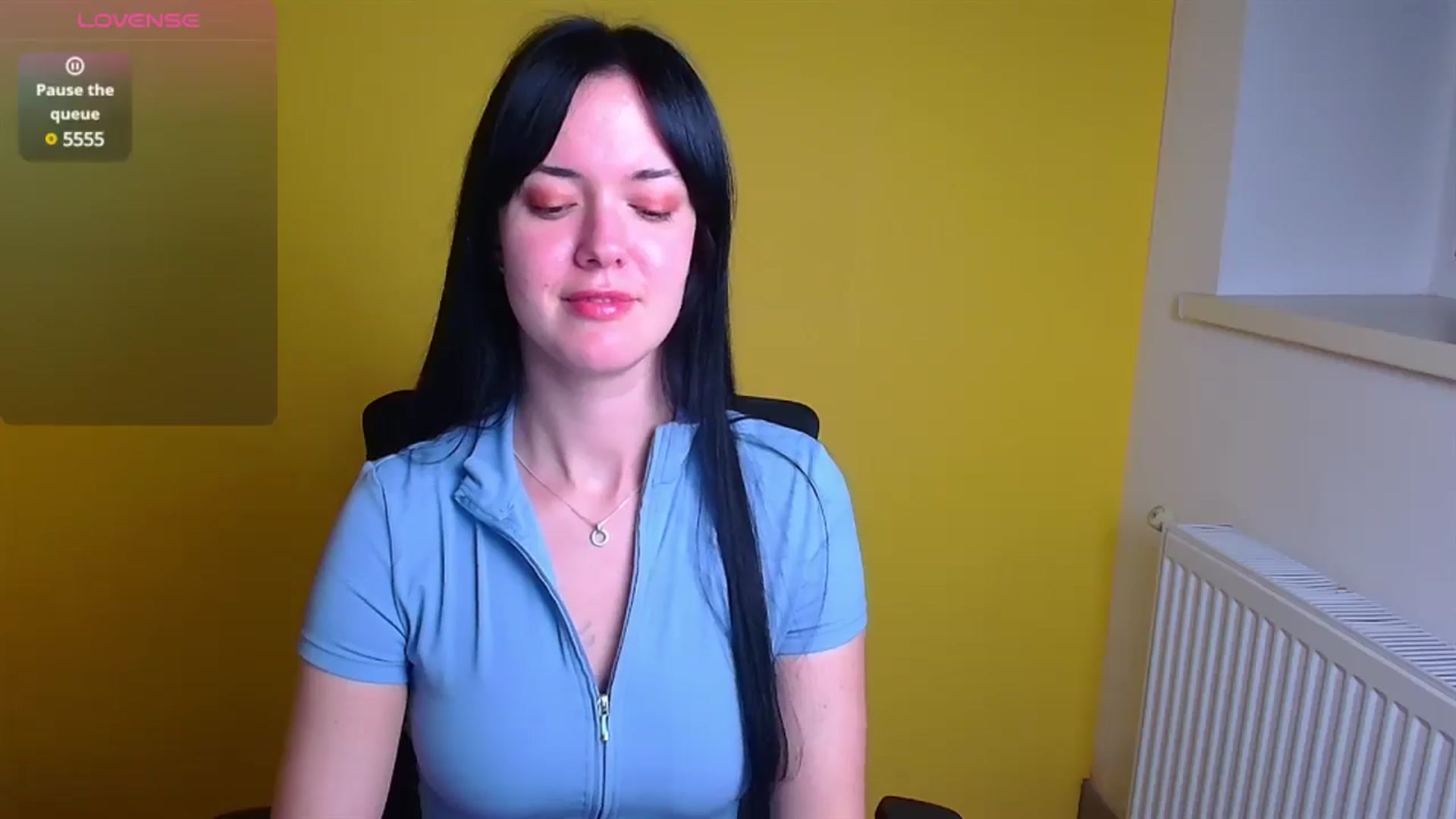 Gallery image thumbnail from Black_Red's myfreecams stream on, 12/18/2024, 17:19 image 16 of 20