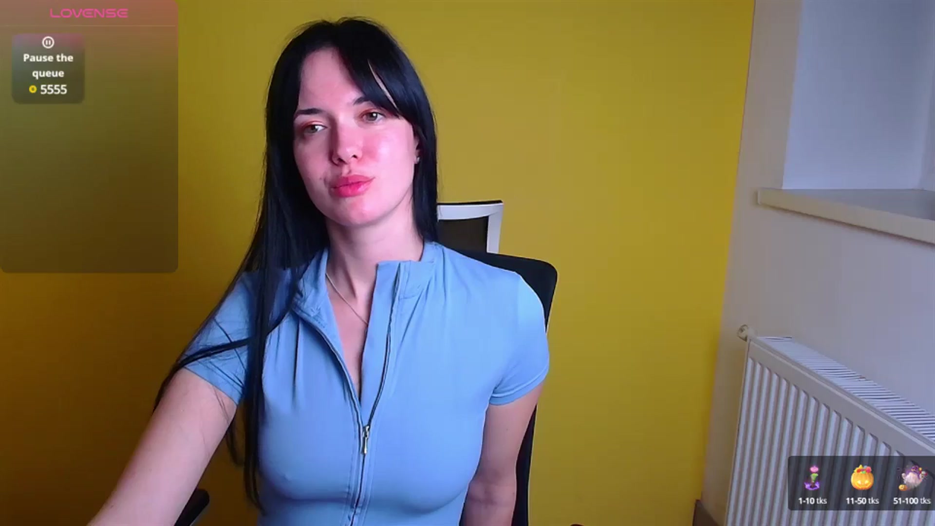 Gallery image thumbnail from Black_Red's myfreecams stream on, 12/18/2024, 17:19 image 15 of 20